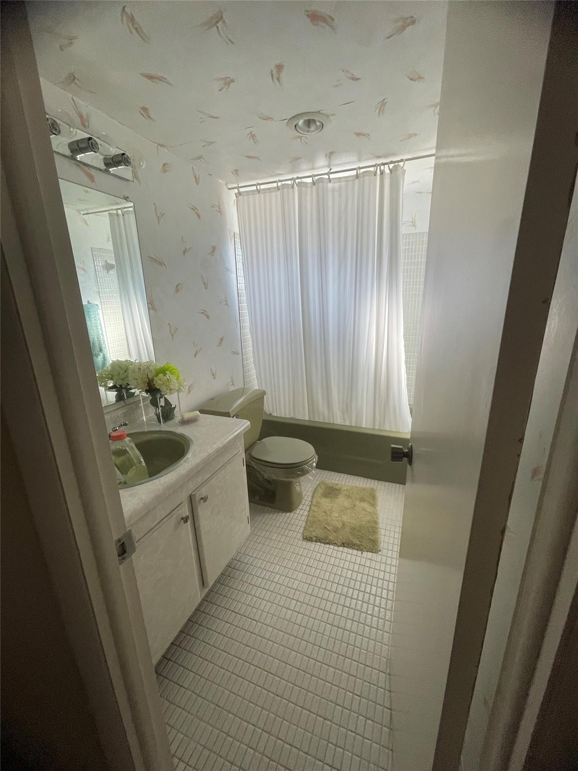 Danians North Condo - Residential