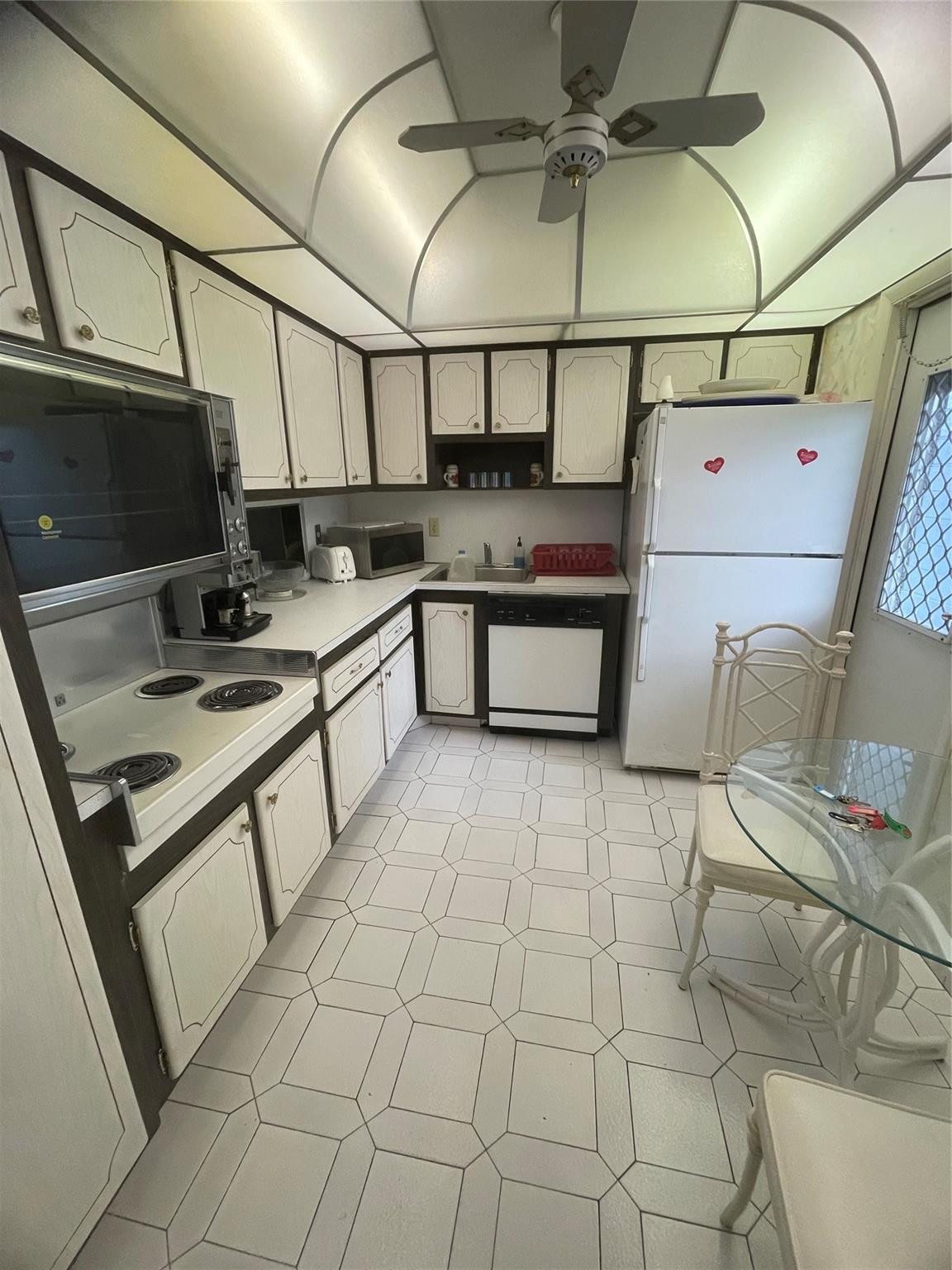Danians North Condo - Residential