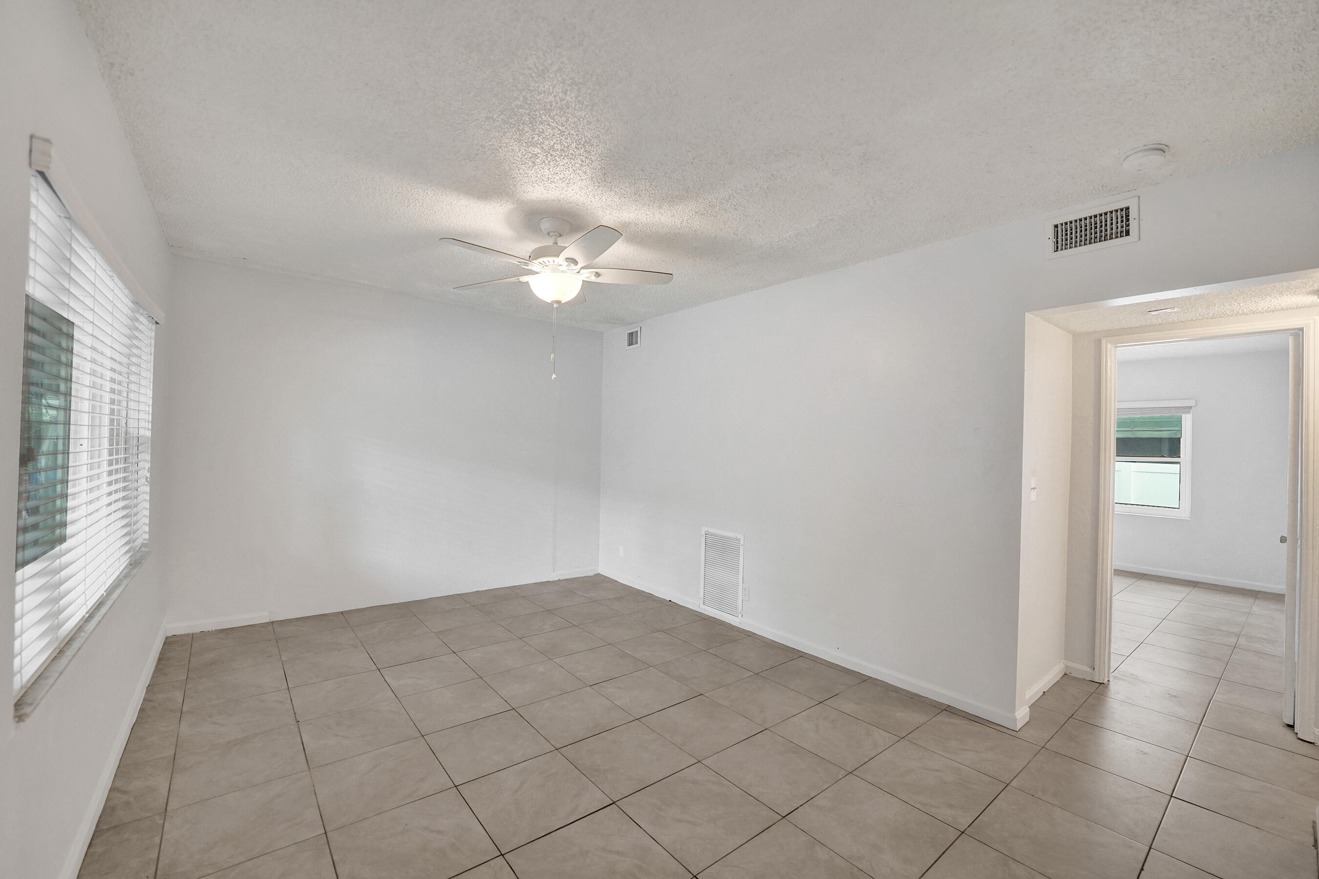 EVERGLADE LAND SALES CO - Residential Income