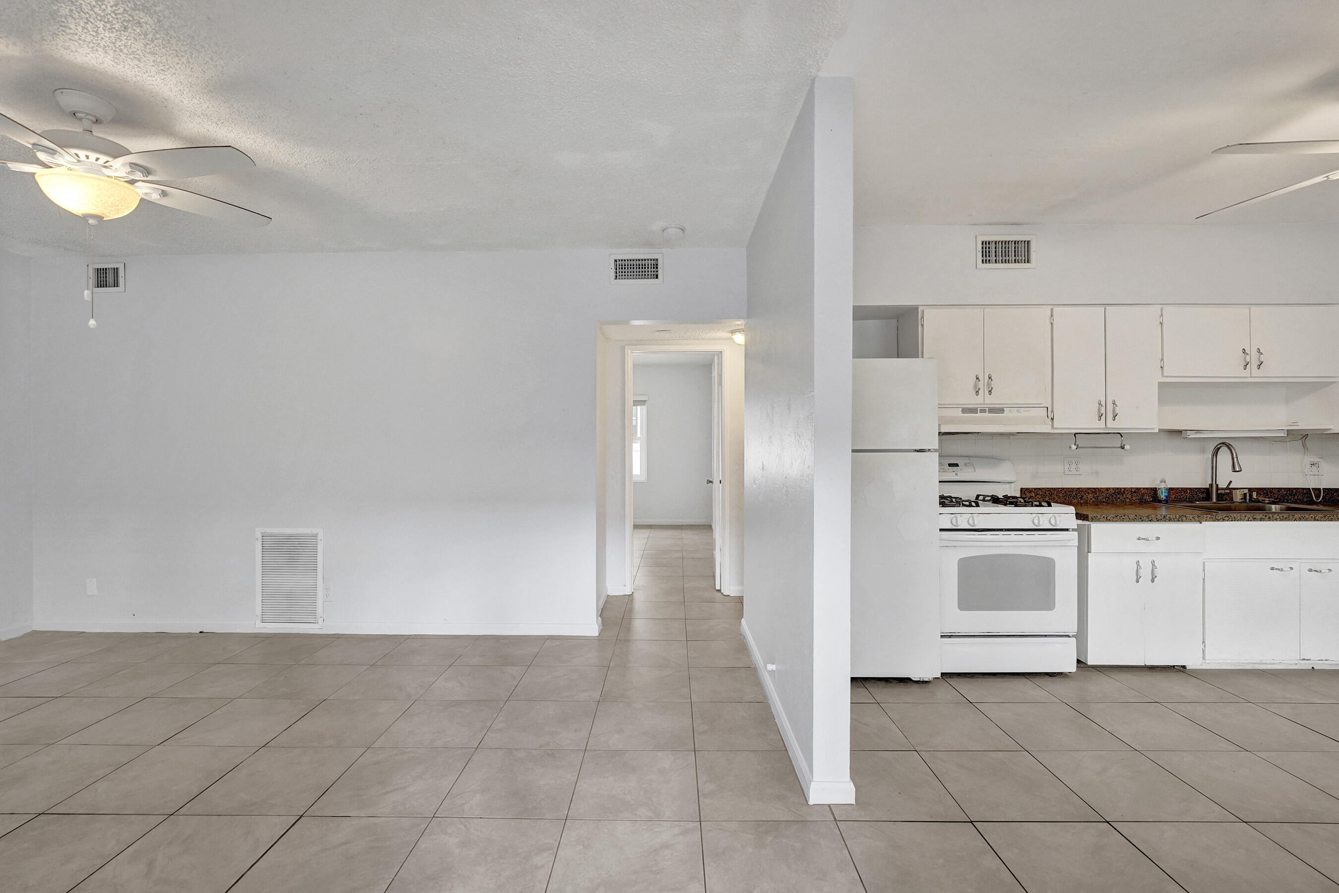 EVERGLADE LAND SALES CO - Residential Income