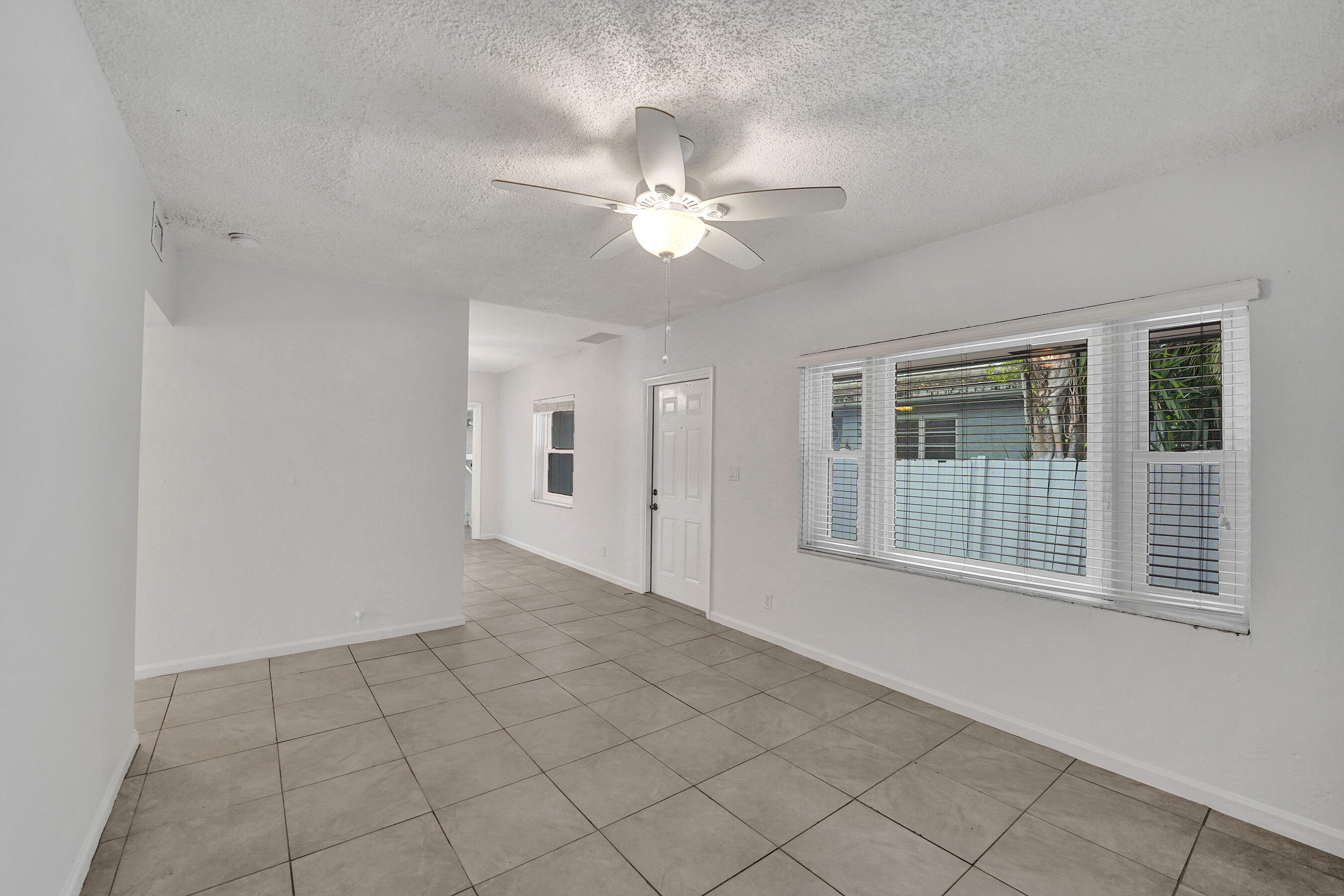 EVERGLADE LAND SALES CO - Residential Income