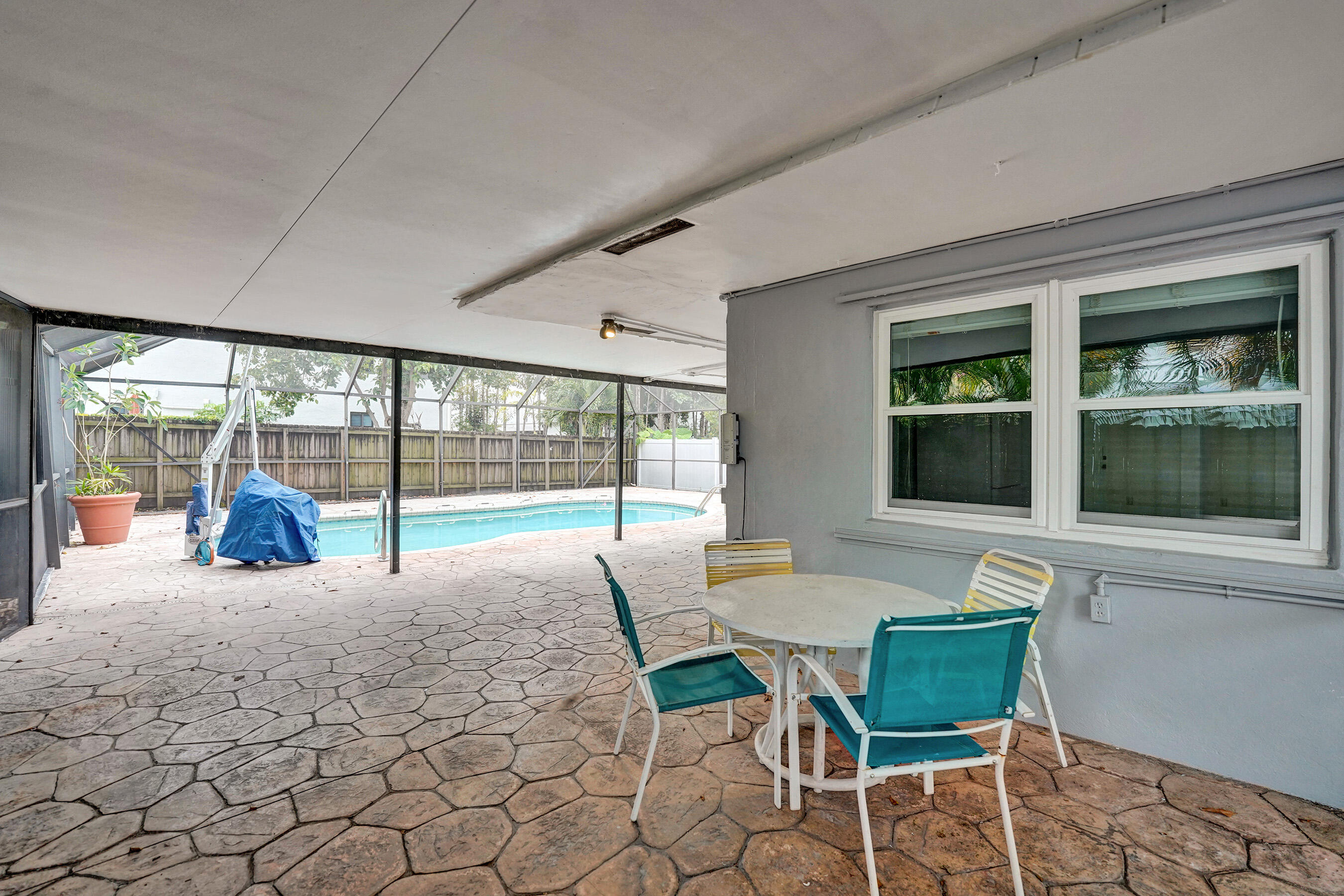 EVERGLADE LAND SALES CO - Residential Income