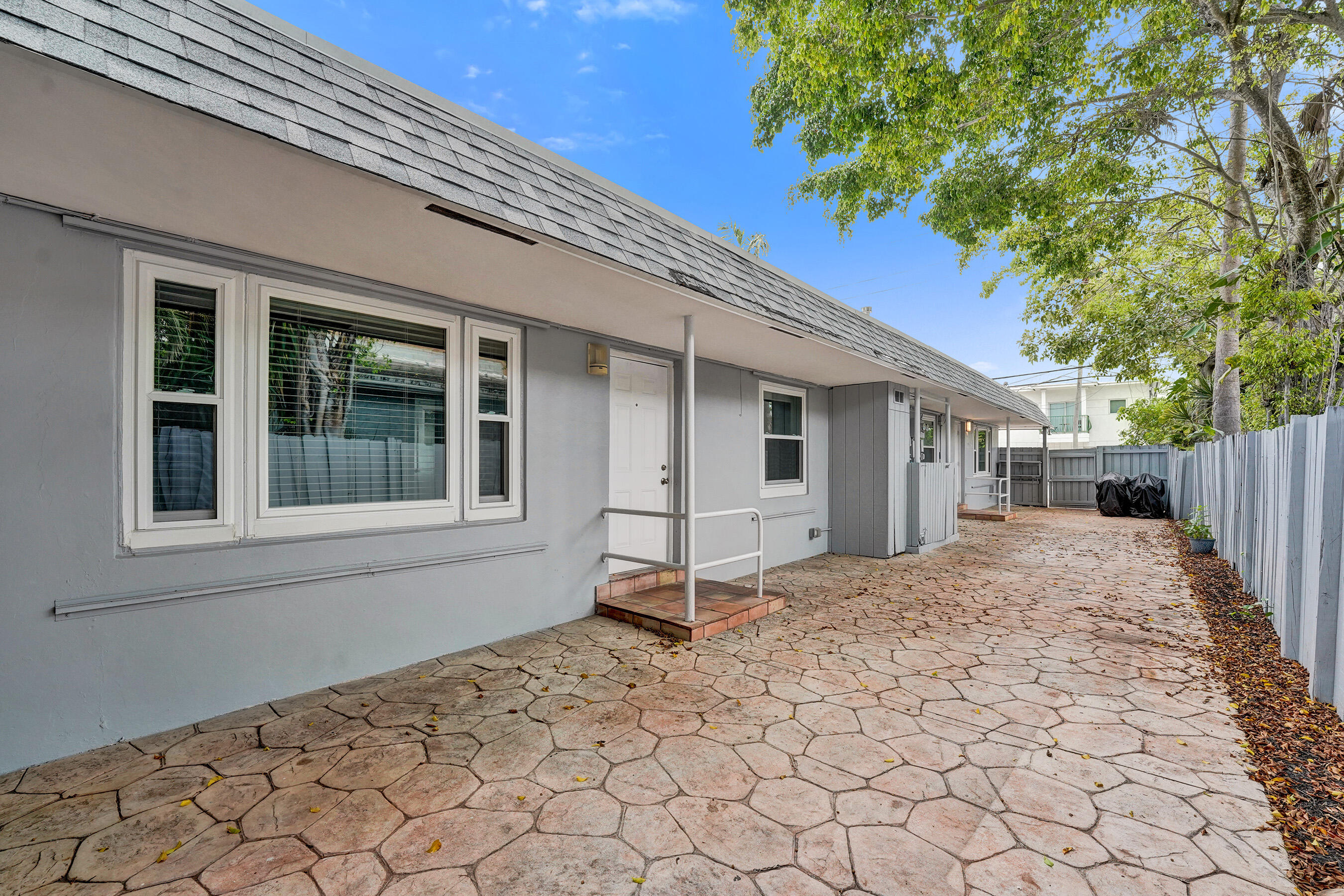 EVERGLADE LAND SALES CO - Residential Income