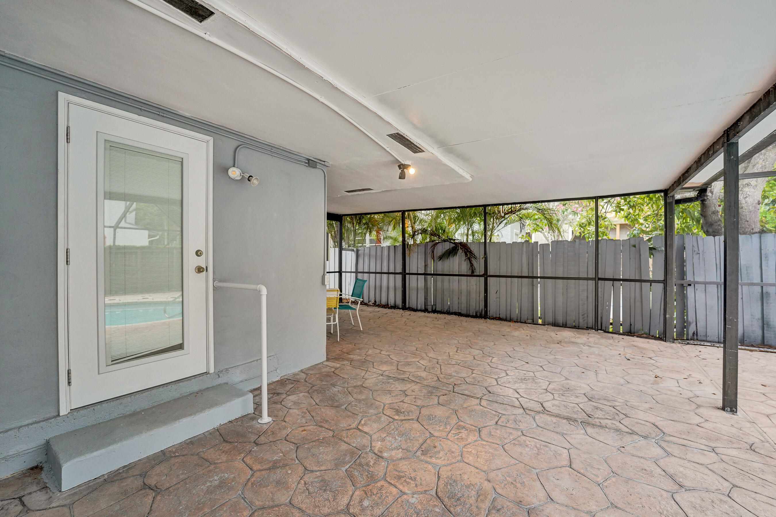 EVERGLADE LAND SALES CO - Residential Income