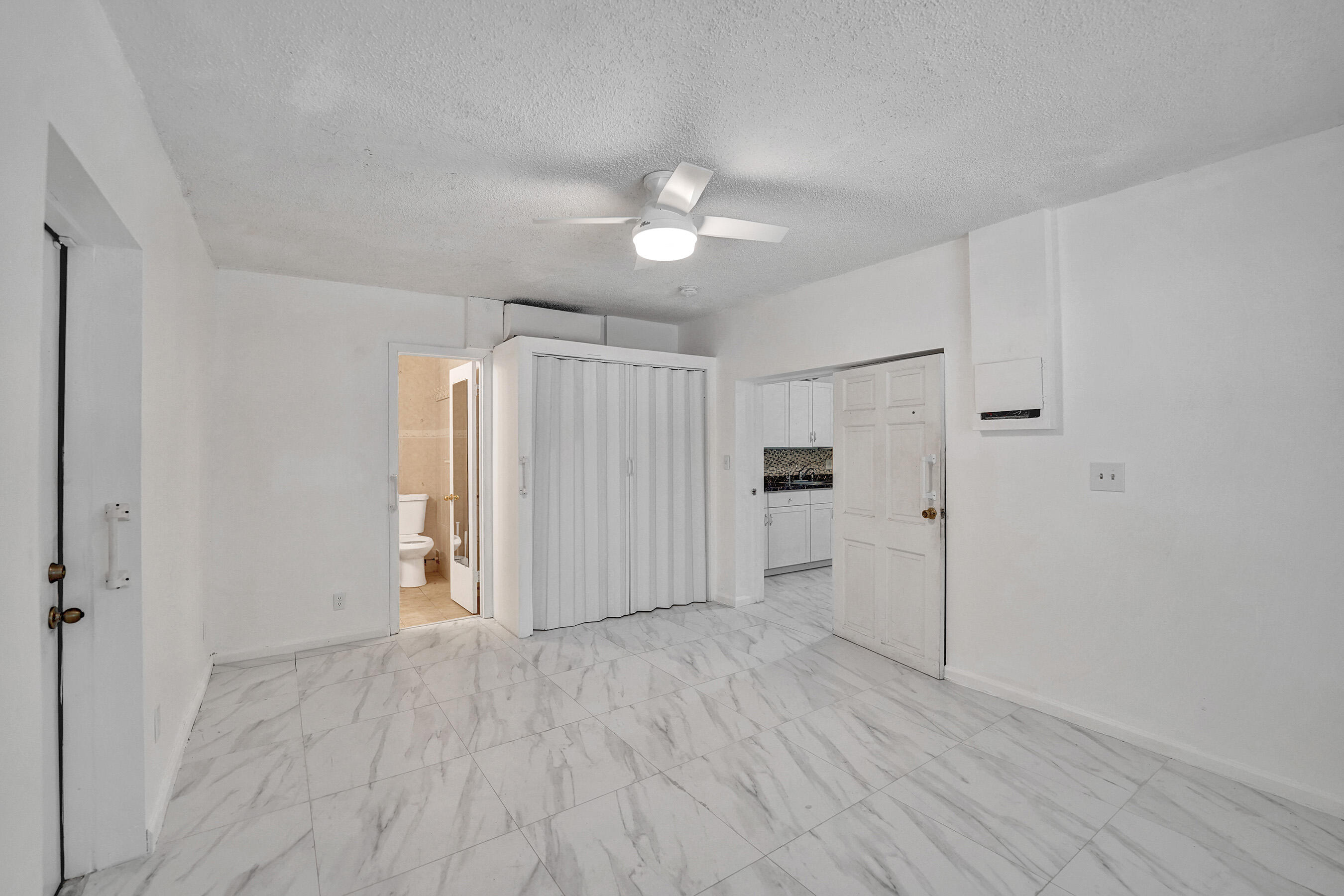 EVERGLADE LAND SALES CO - Residential Income