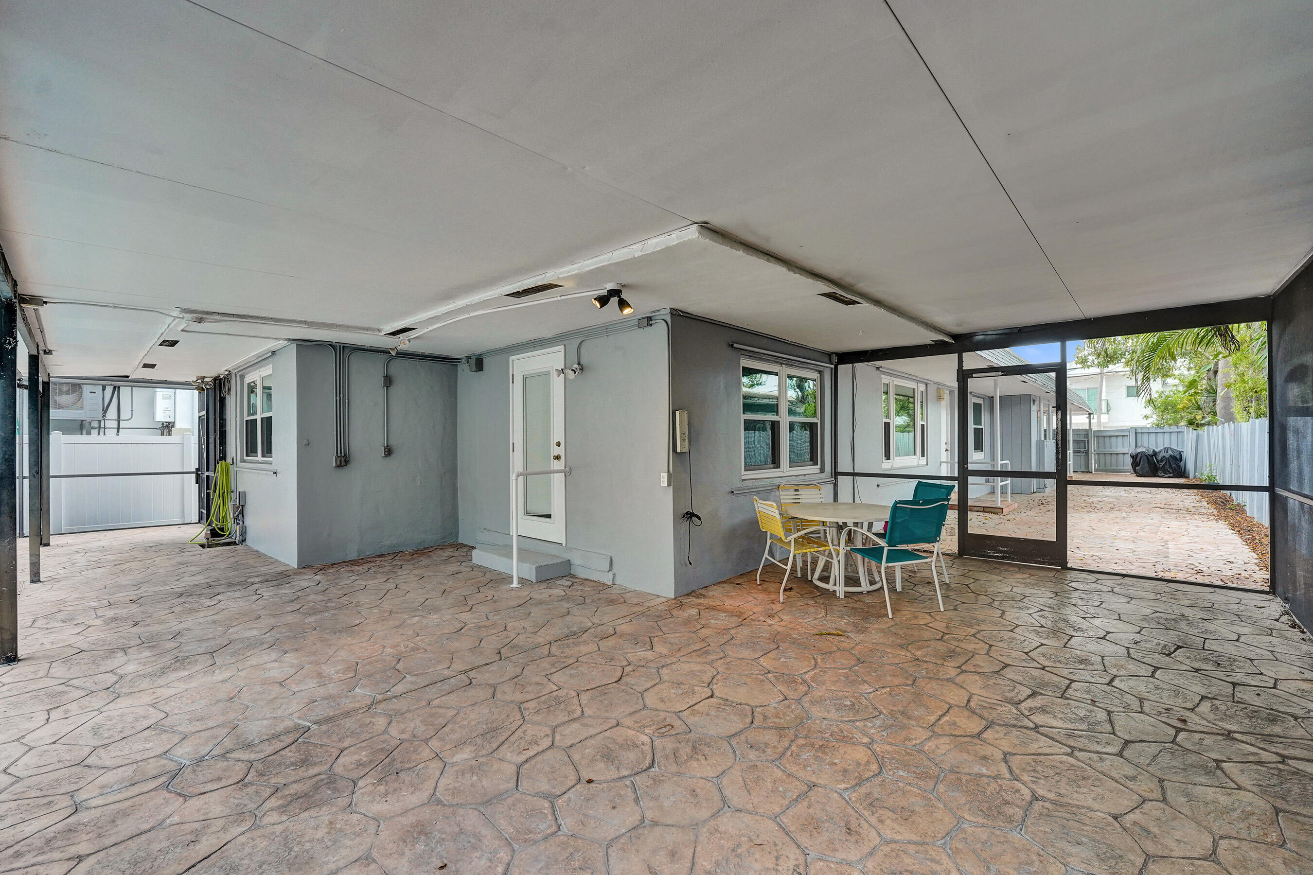 EVERGLADE LAND SALES CO - Residential Income