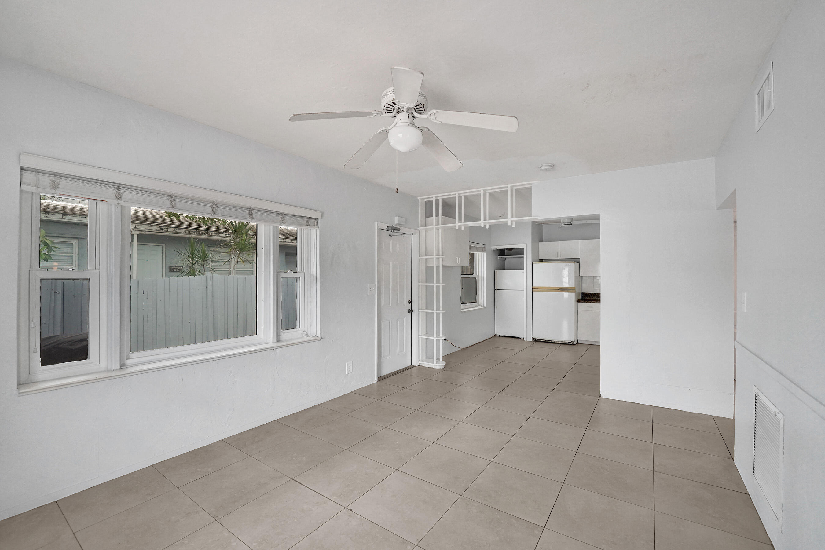 EVERGLADE LAND SALES CO - Residential Income