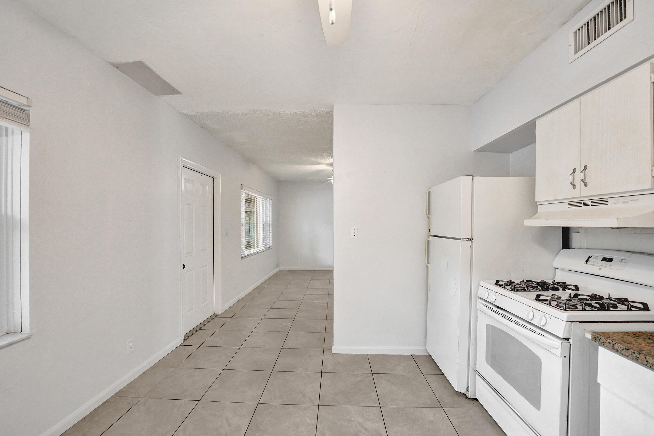 EVERGLADE LAND SALES CO - Residential Income
