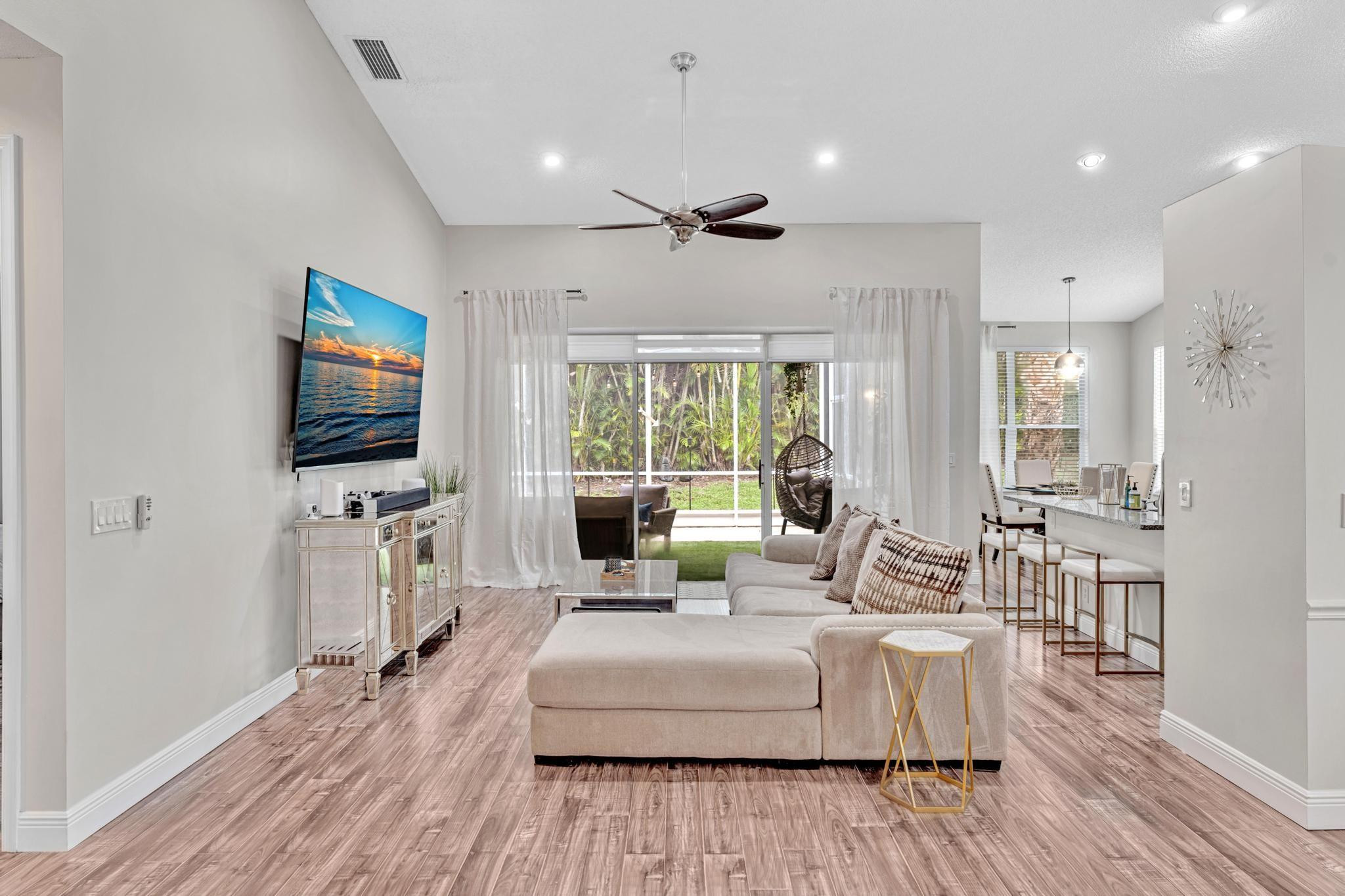 LAKE CHARLESTON PAR D - Residential