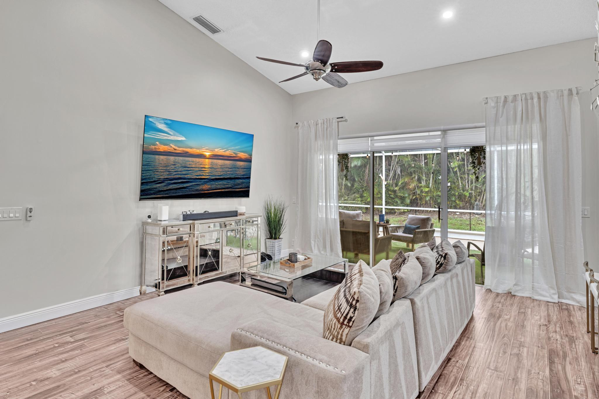 LAKE CHARLESTON PAR D - Residential