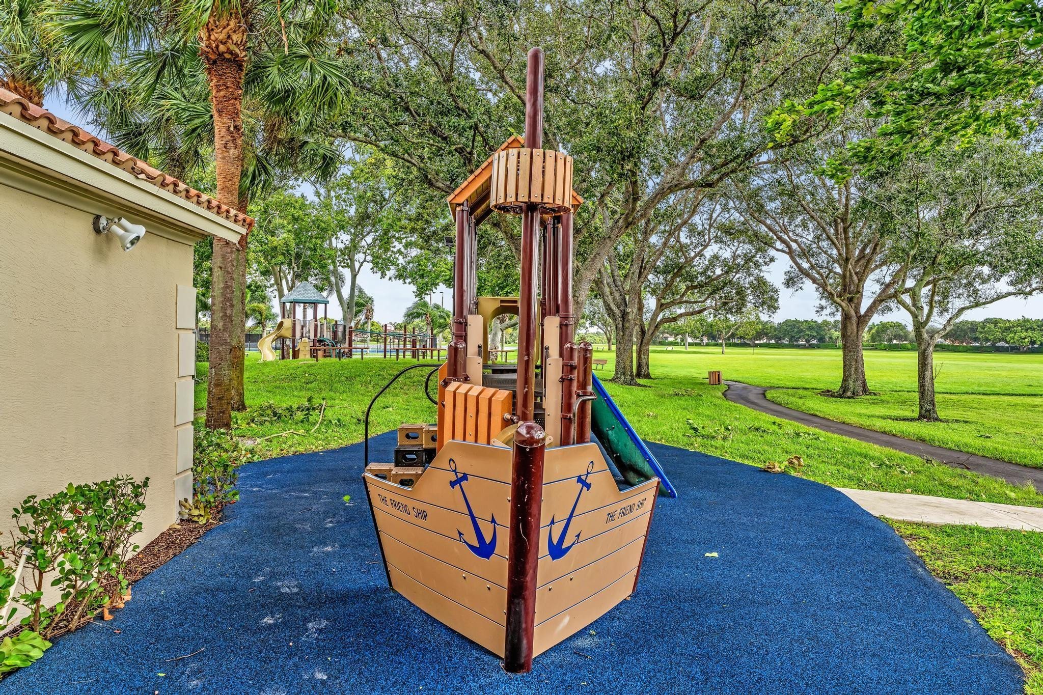 LAKE CHARLESTON PAR D - Residential