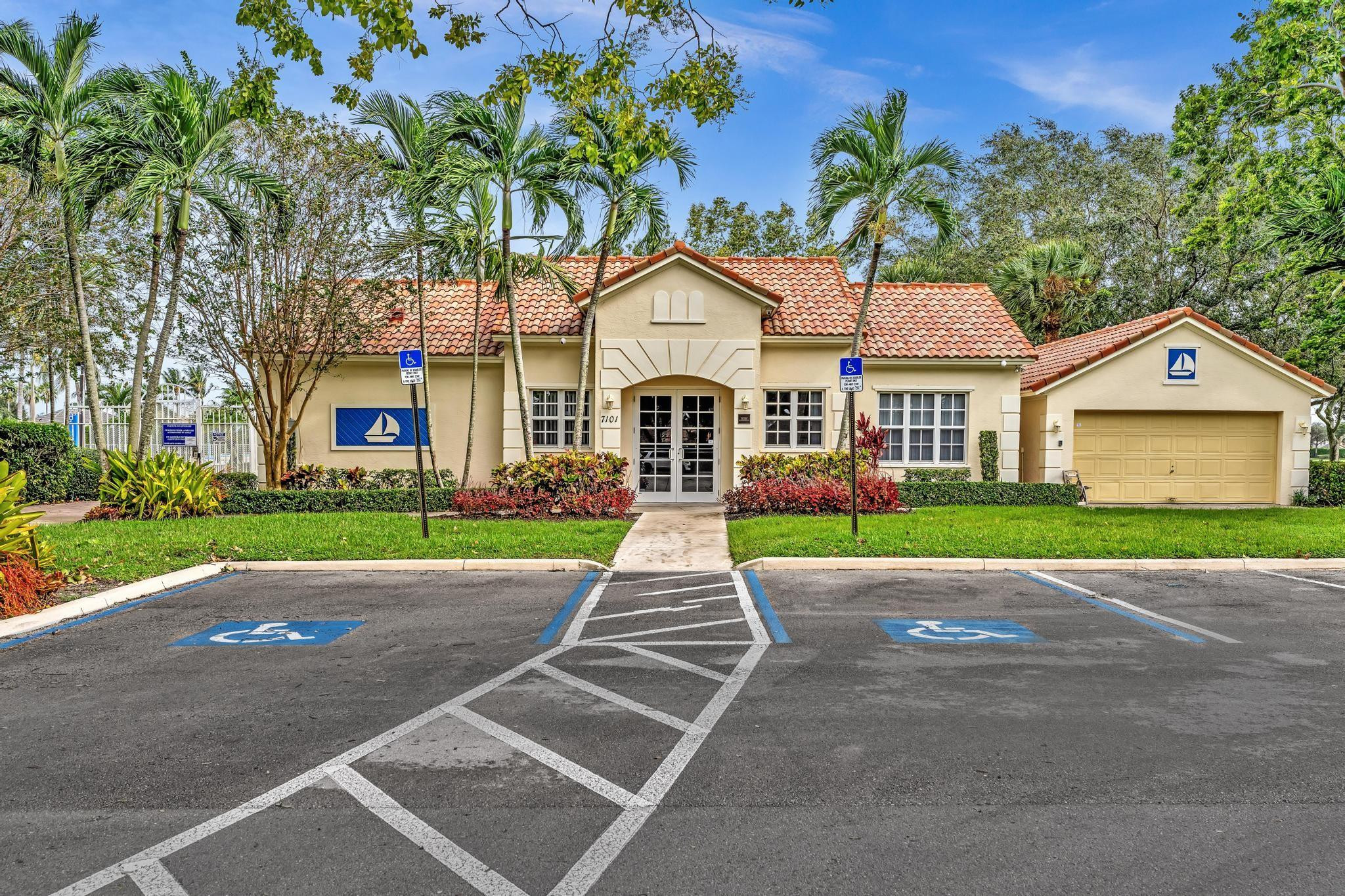 LAKE CHARLESTON PAR D - Residential
