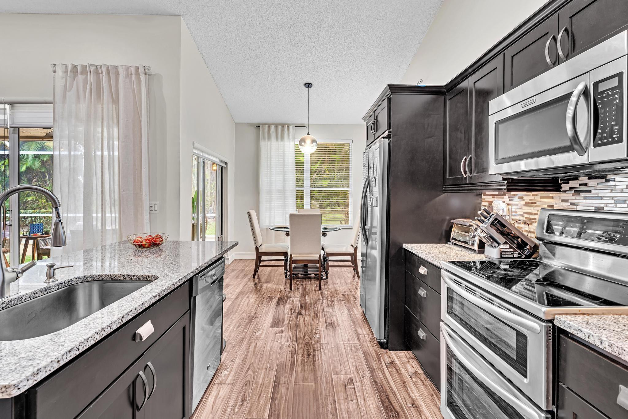 LAKE CHARLESTON PAR D - Residential