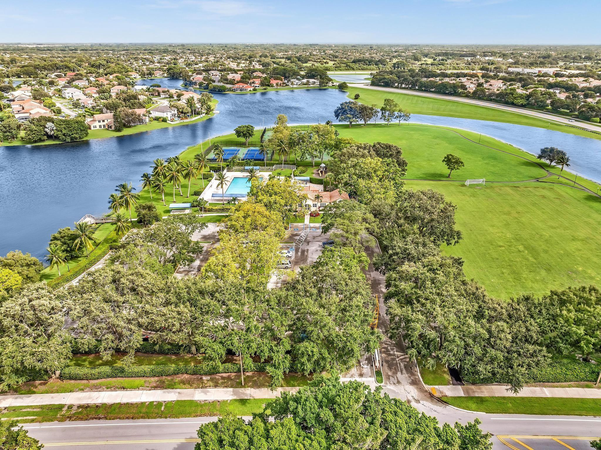 LAKE CHARLESTON PAR D - Residential