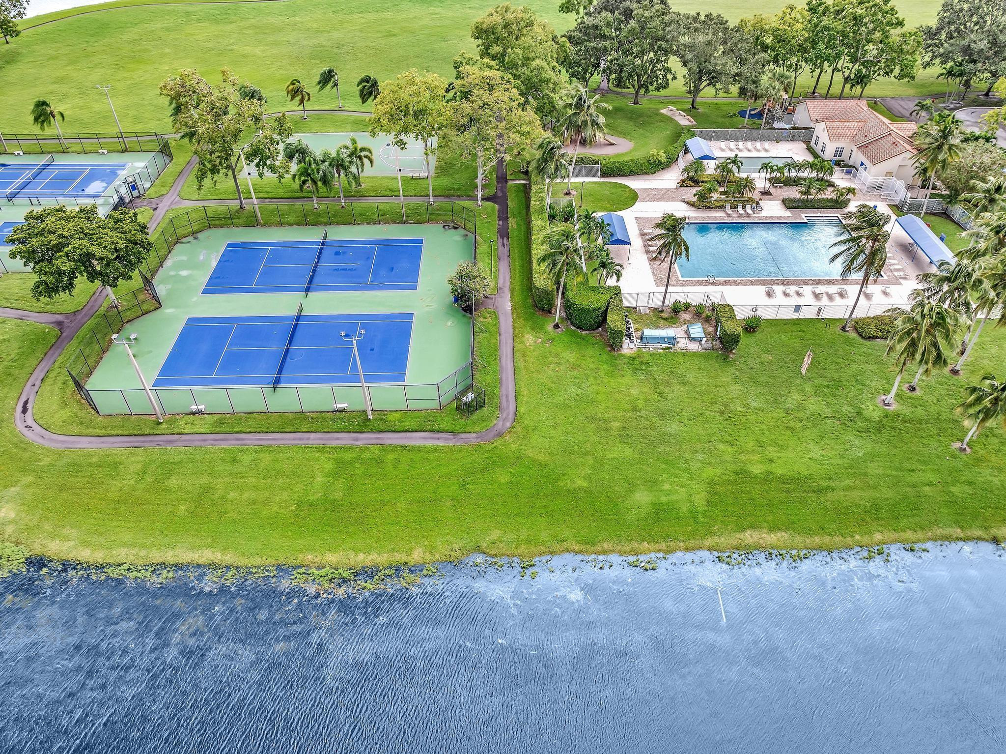 LAKE CHARLESTON PAR D - Residential