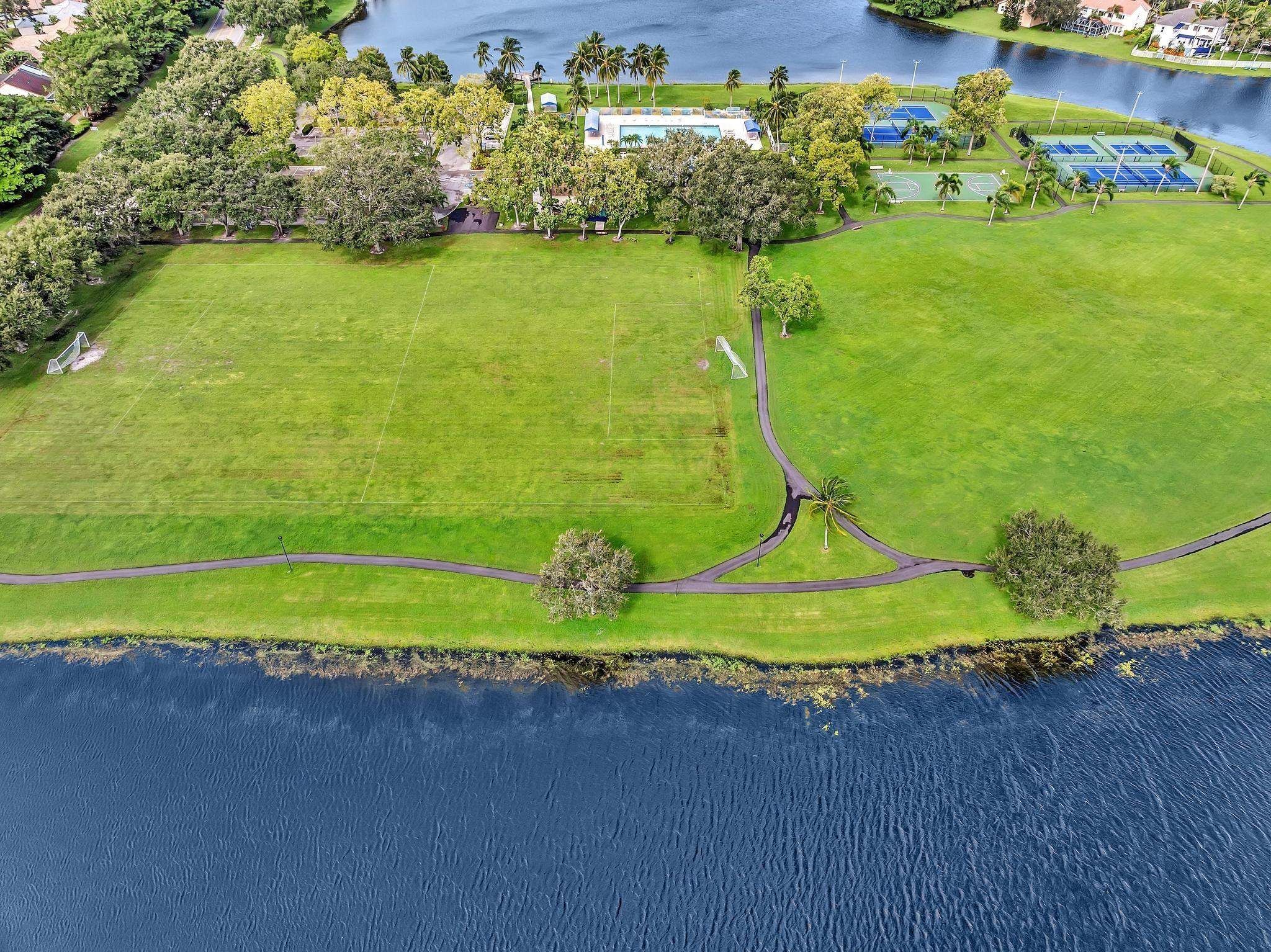 LAKE CHARLESTON PAR D - Residential