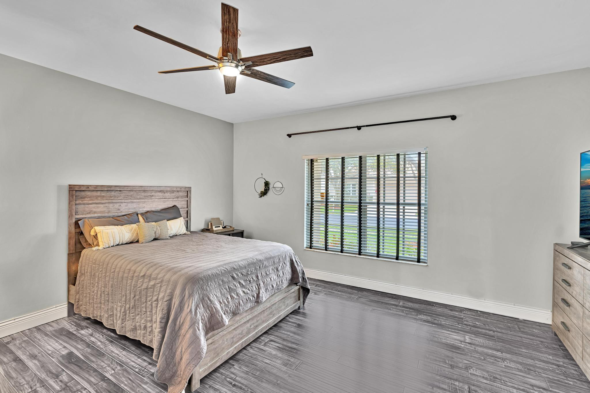 LAKE CHARLESTON PAR D - Residential