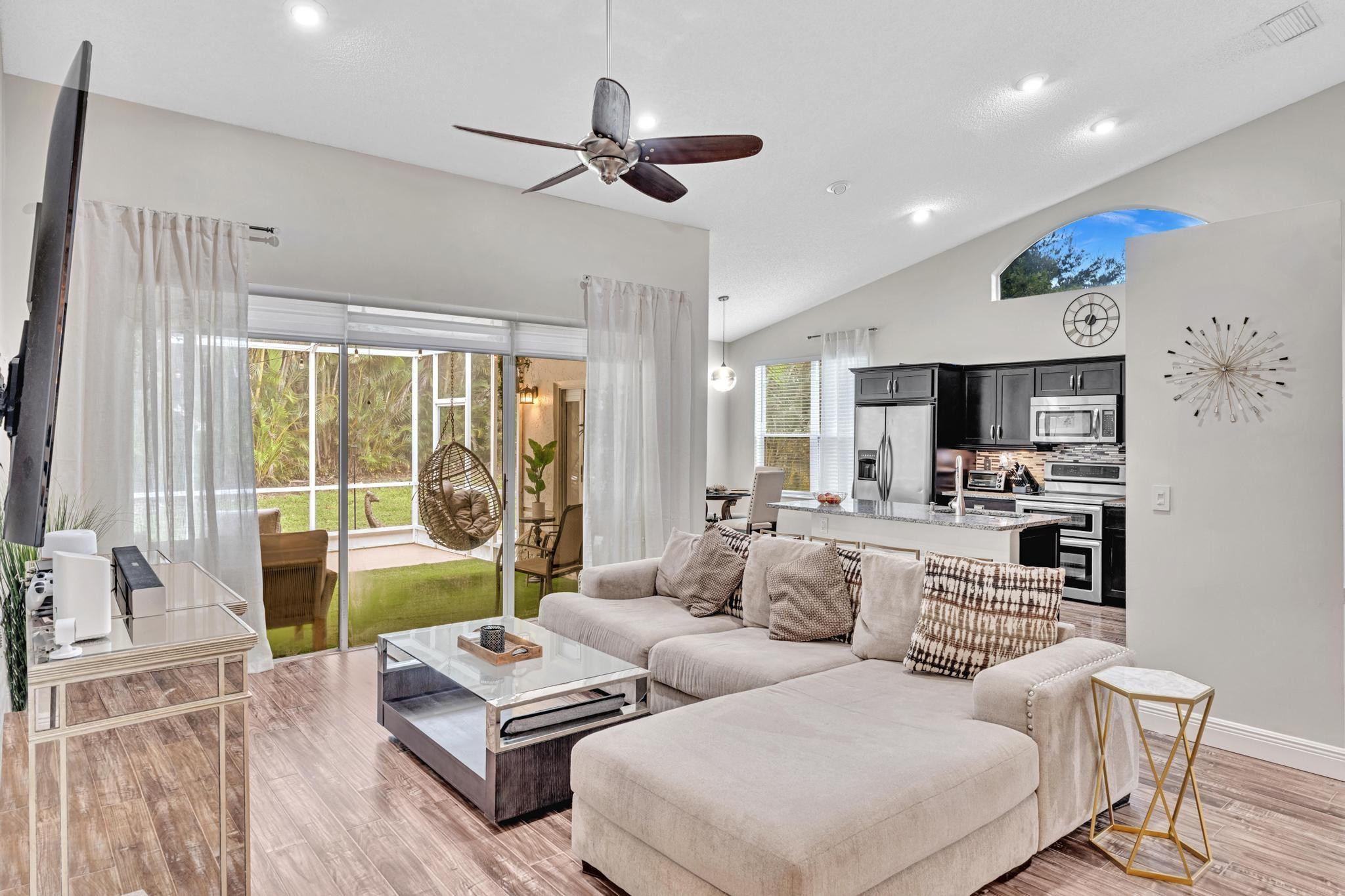LAKE CHARLESTON PAR D - Residential