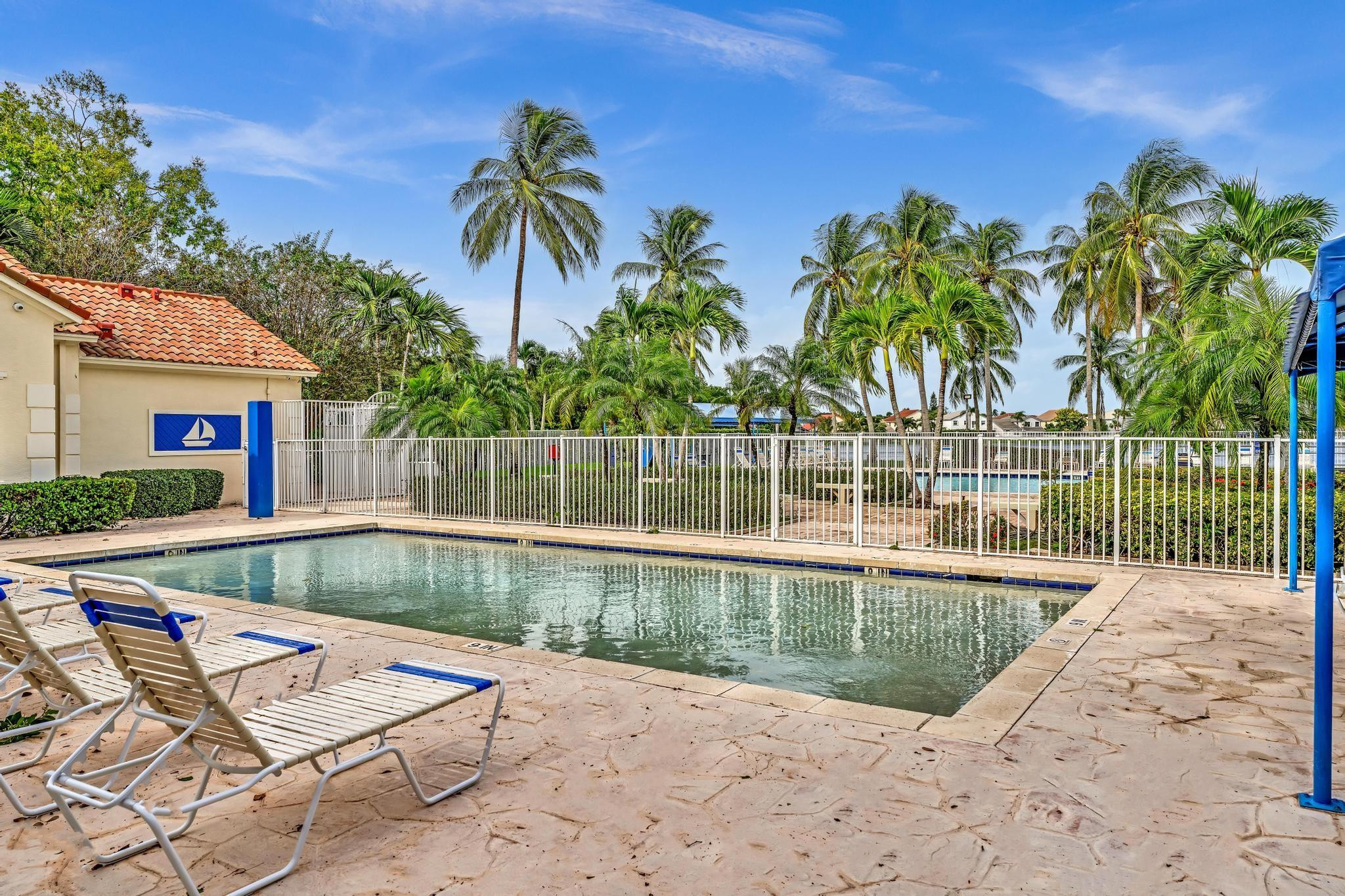 LAKE CHARLESTON PAR D - Residential