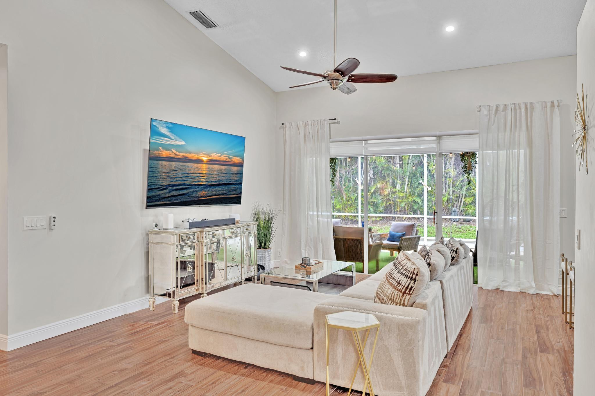 LAKE CHARLESTON PAR D - Residential
