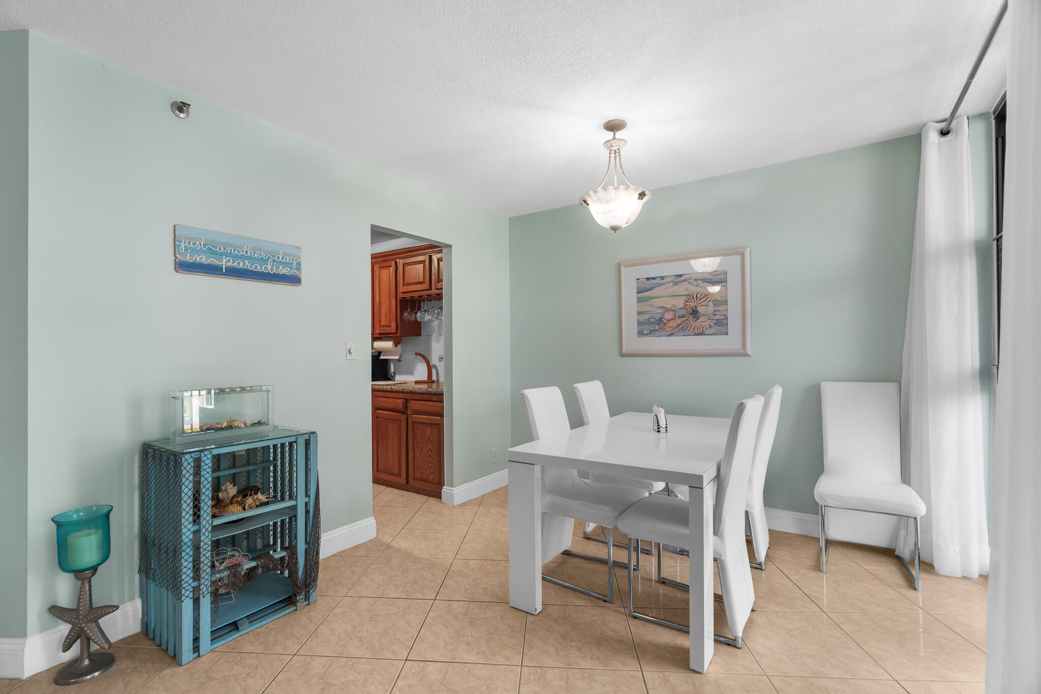 RENAISSANCE OF POMPANO BEACH III - Residential Lease