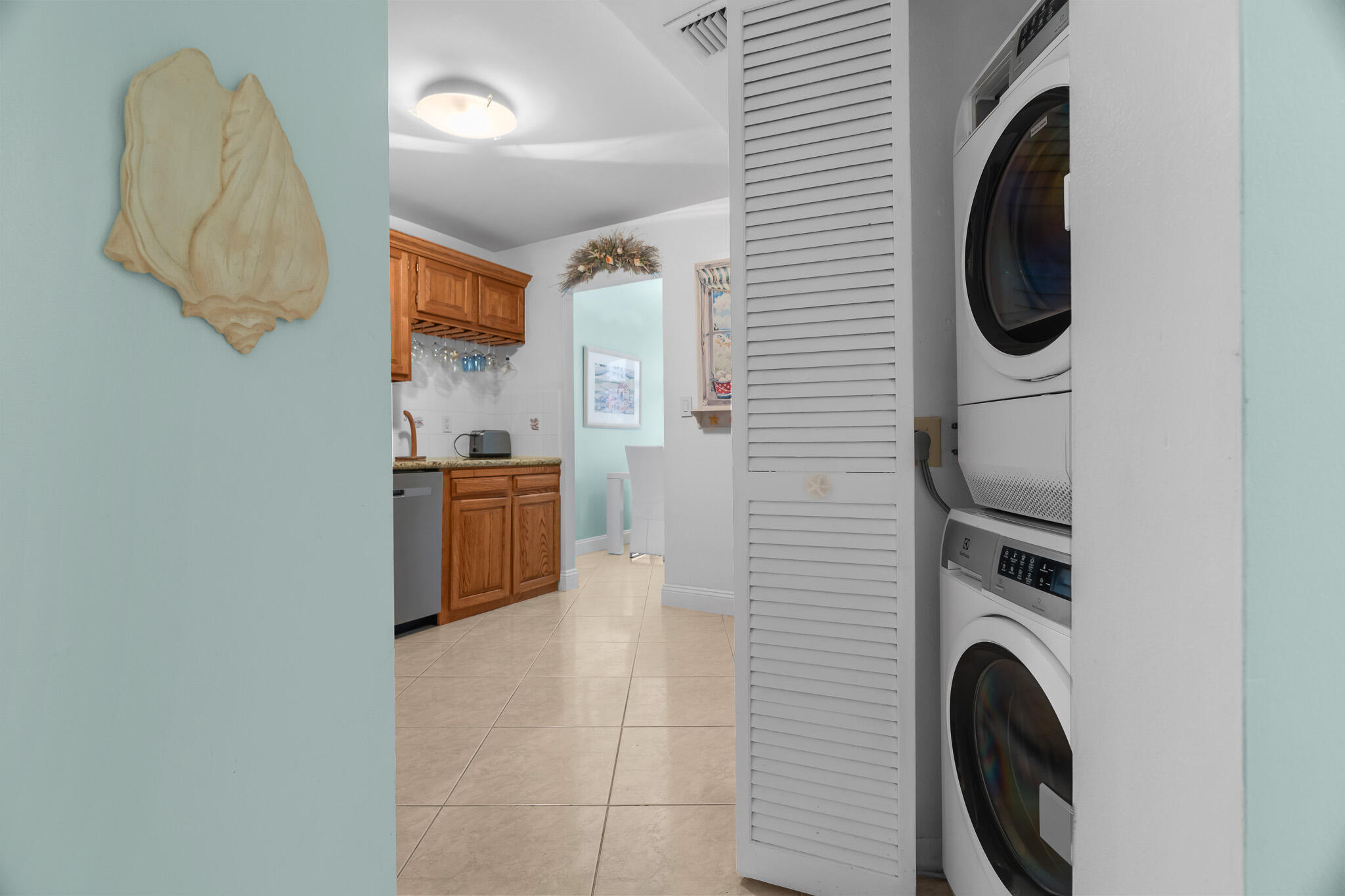 RENAISSANCE OF POMPANO BEACH III - Residential Lease