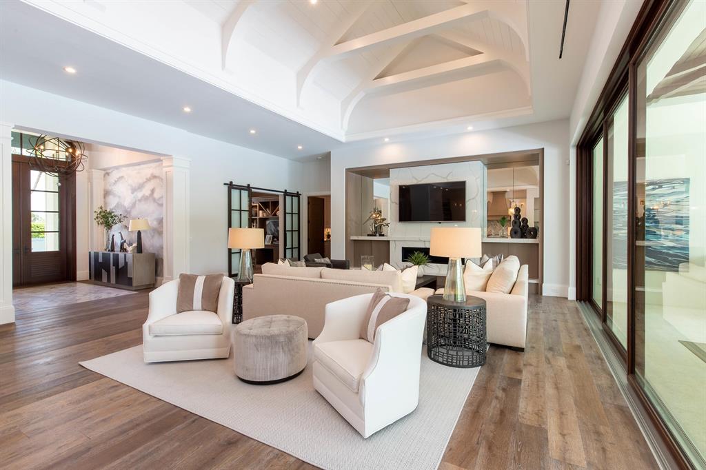 MALLET HILL OF WELLINGTON COUNTRYPLACE - Residential