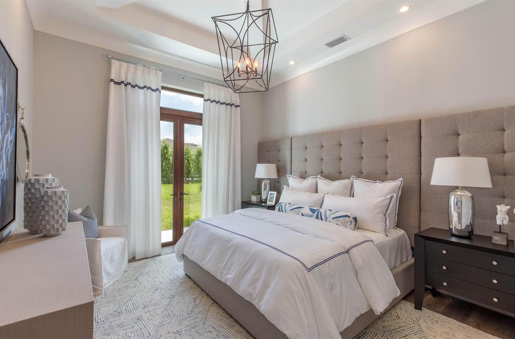 MALLET HILL OF WELLINGTON COUNTRYPLACE - Residential