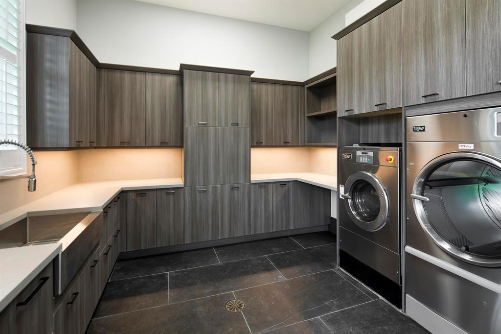 MALLET HILL OF WELLINGTON COUNTRYPLACE - Residential