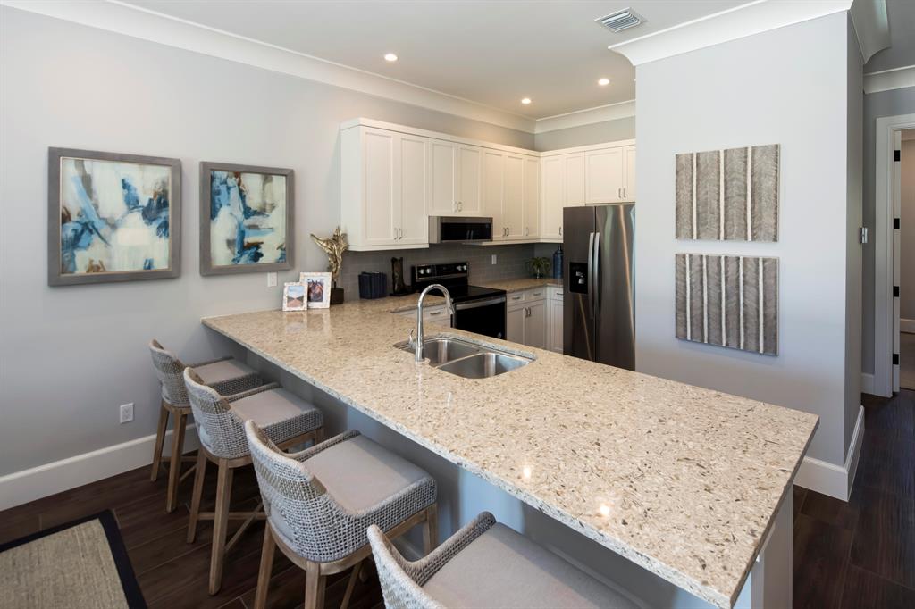MALLET HILL OF WELLINGTON COUNTRYPLACE - Residential