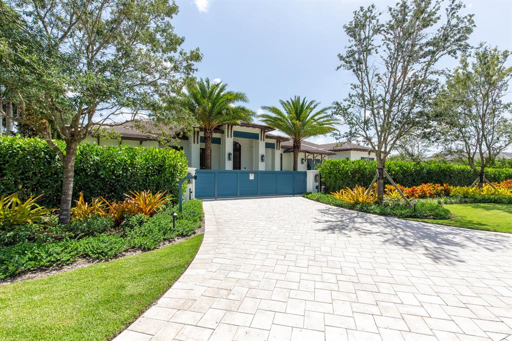 MALLET HILL OF WELLINGTON COUNTRYPLACE - Residential