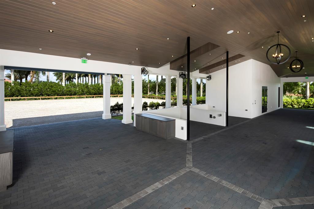MALLET HILL OF WELLINGTON COUNTRYPLACE - Residential