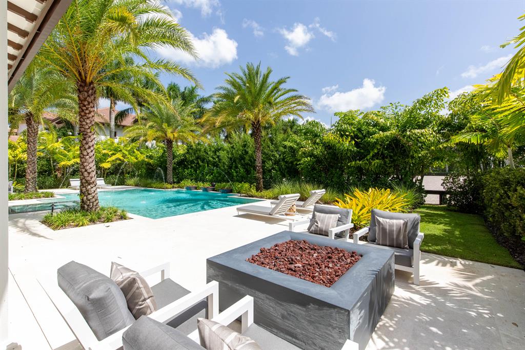 MALLET HILL OF WELLINGTON COUNTRYPLACE - Residential
