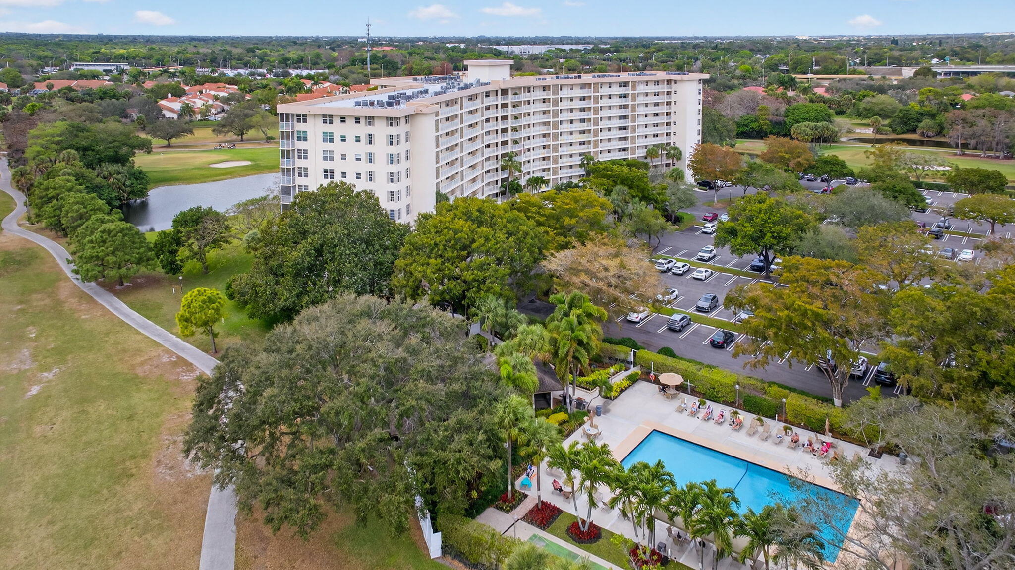 NO 114 PALM-AIRE COUNTRY CLUB - Residential