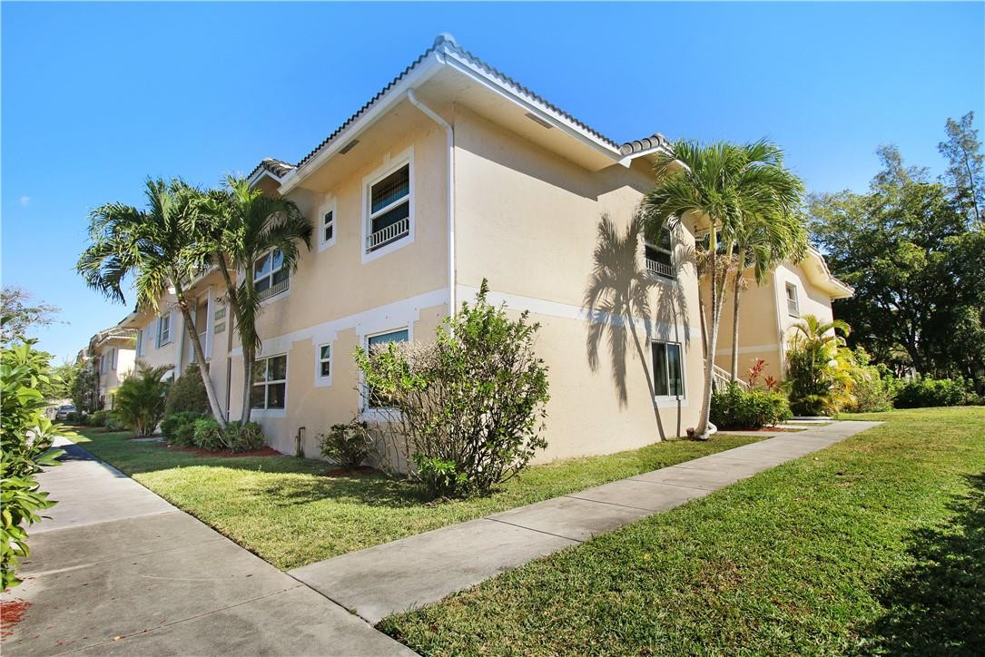 Royal Gardens - Residential