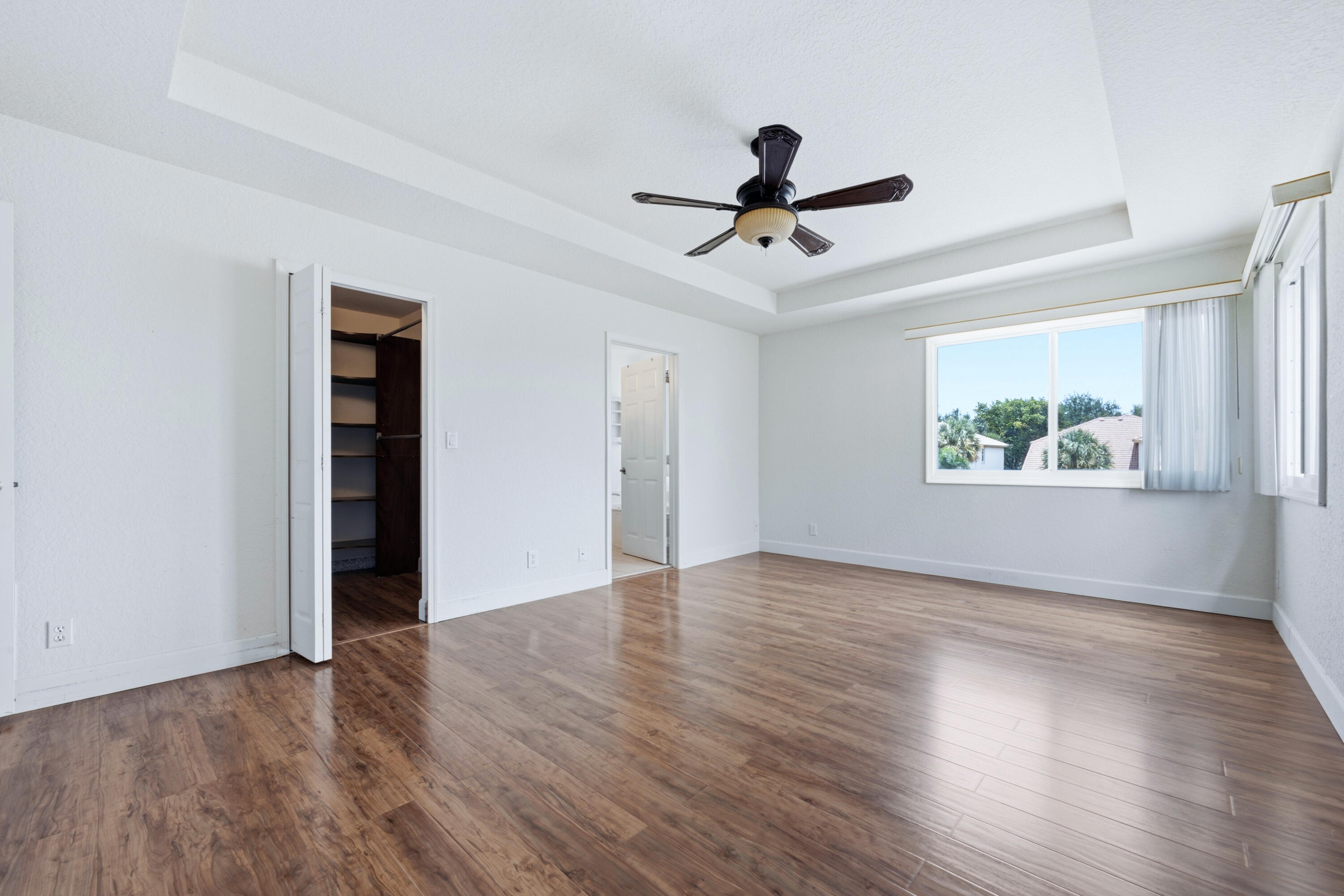 GABLES AT NORTHLAKE 1 - Residential