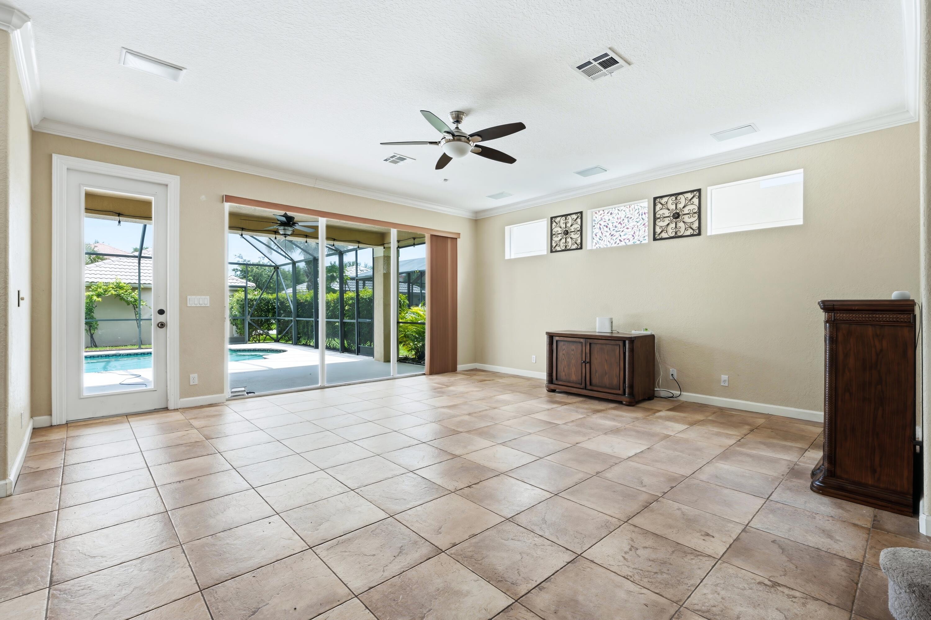 GABLES AT NORTHLAKE 1 - Residential