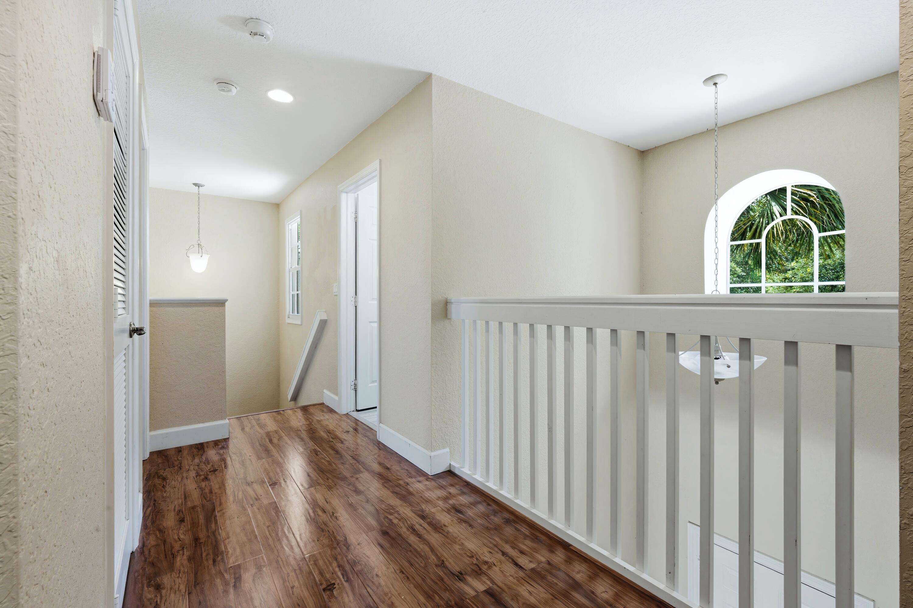 GABLES AT NORTHLAKE 1 - Residential