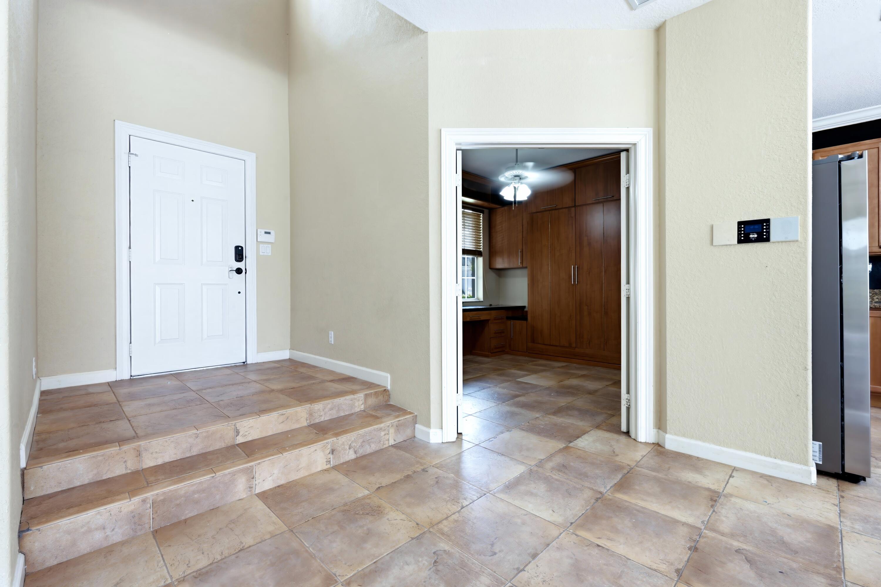 GABLES AT NORTHLAKE 1 - Residential
