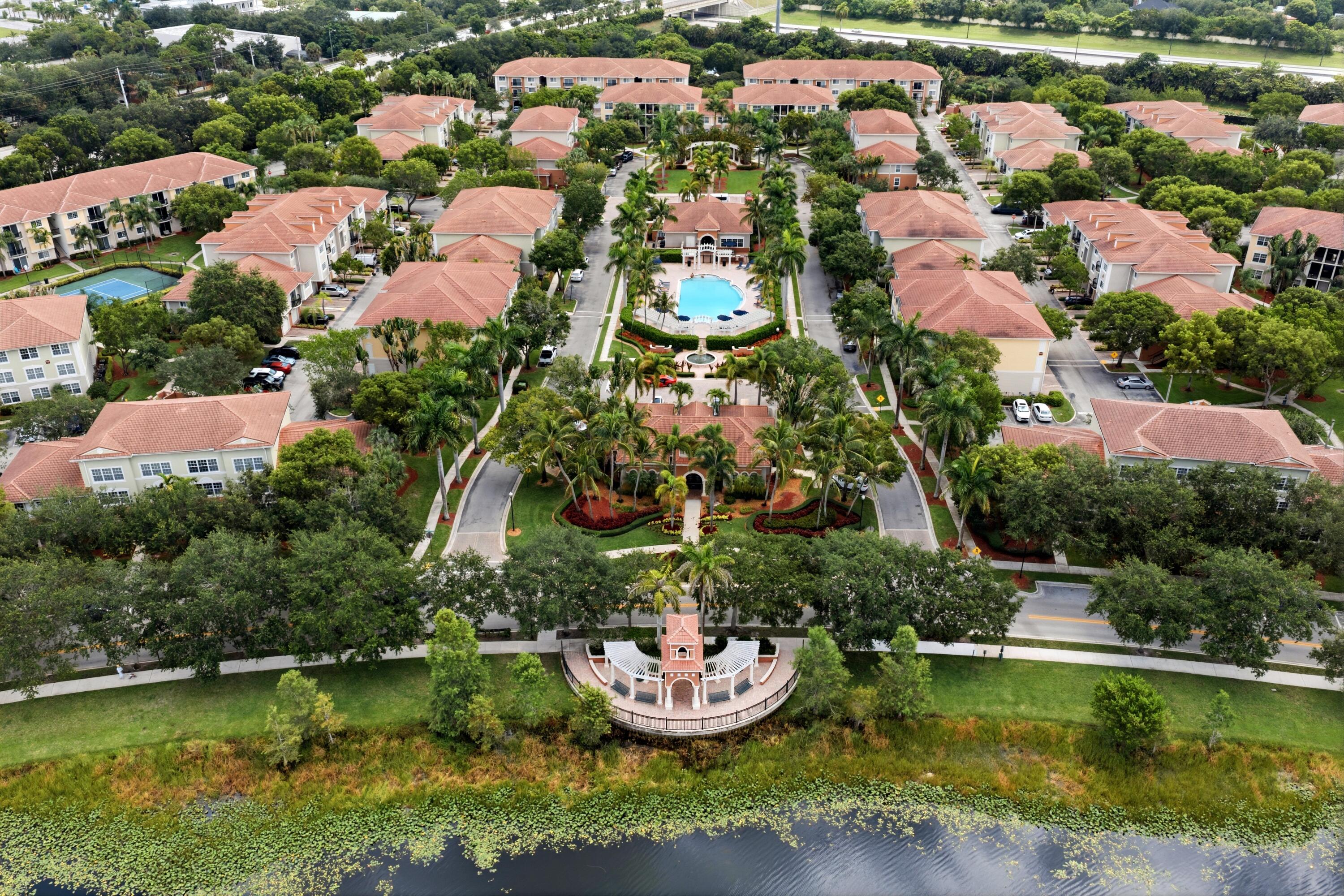 GABLES AT NORTHLAKE 1 - Residential