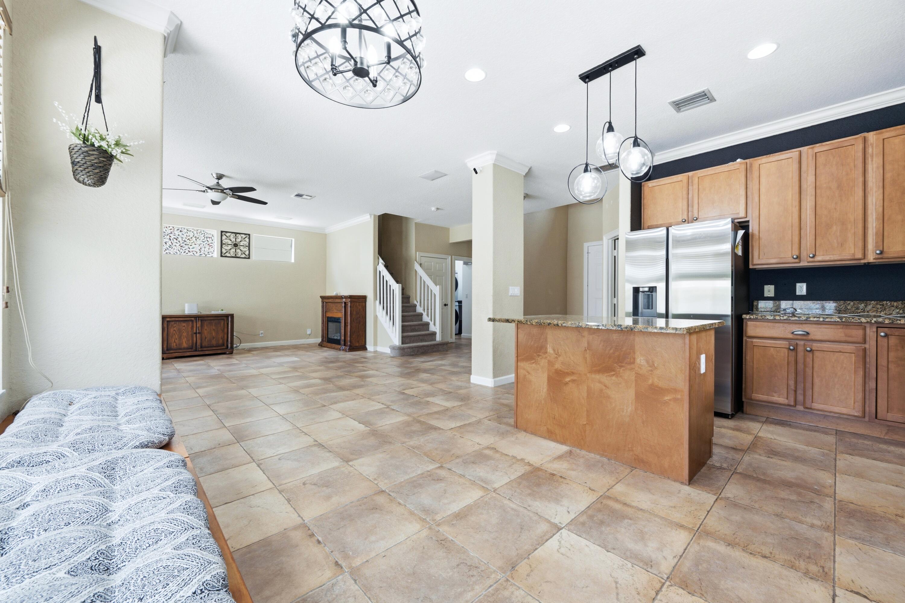 GABLES AT NORTHLAKE 1 - Residential