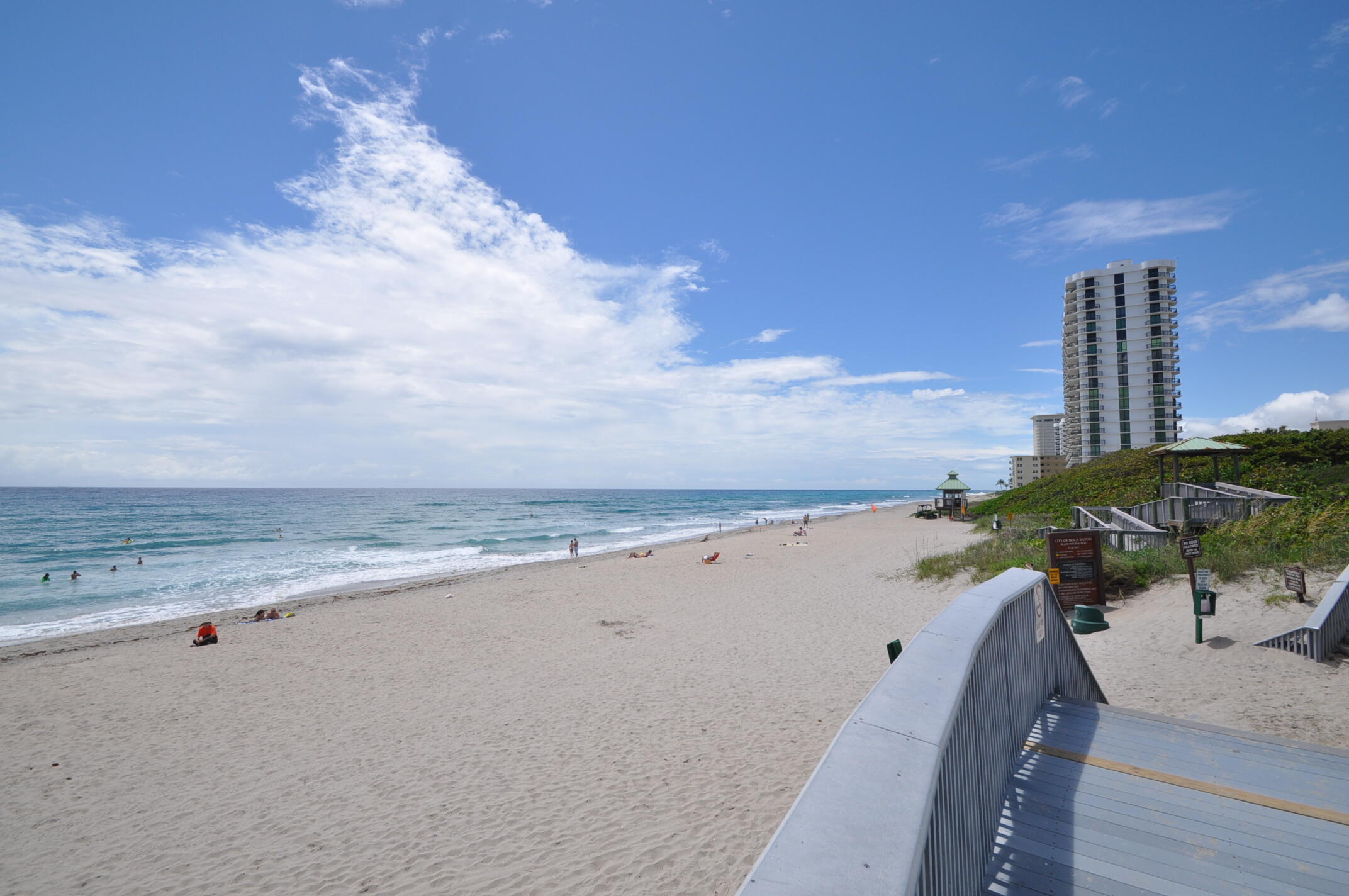 ROYAL PALM YACHT & COUNTRY CLUB - Residential