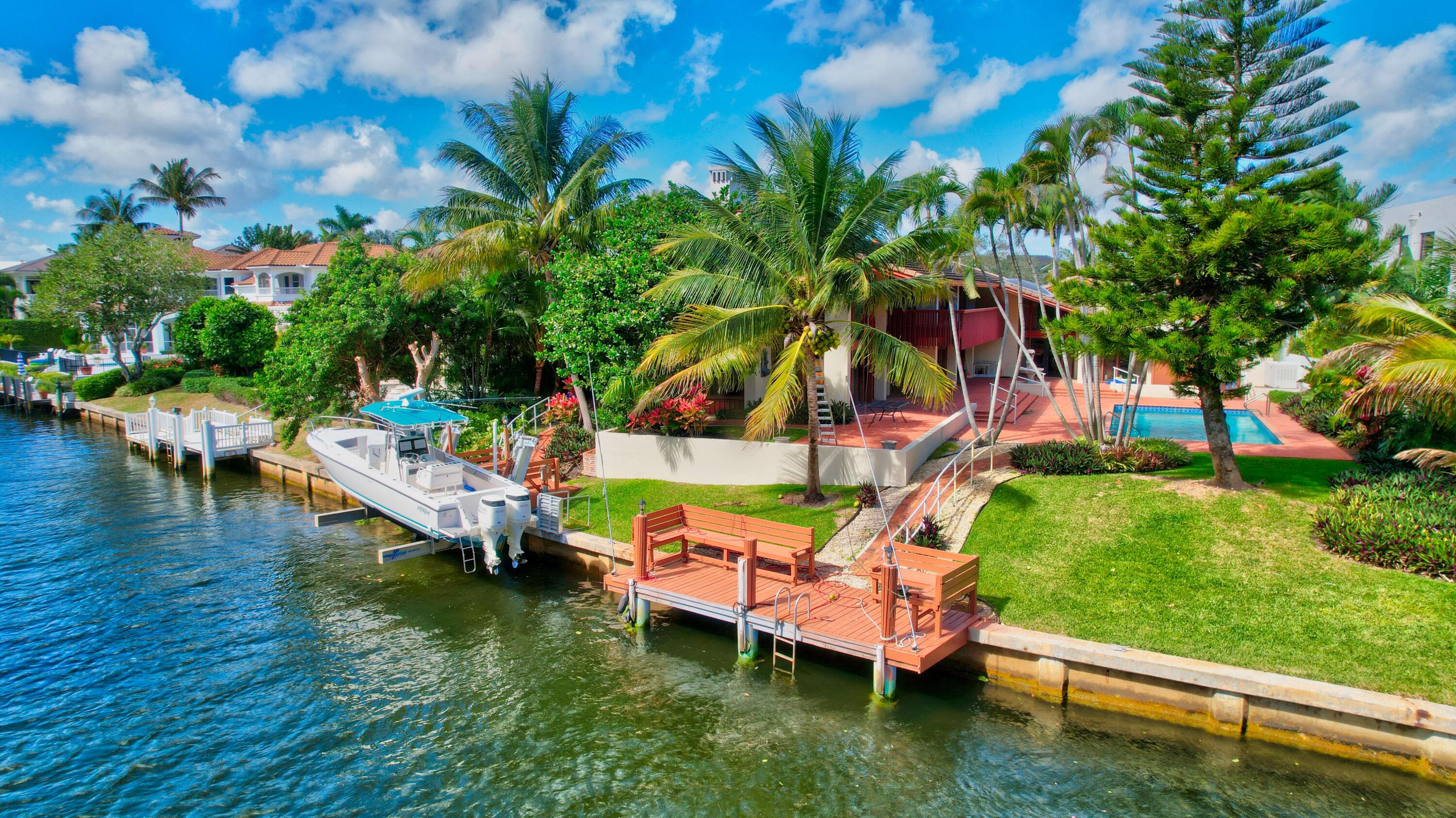 ROYAL PALM YACHT & COUNTRY CLUB - Residential