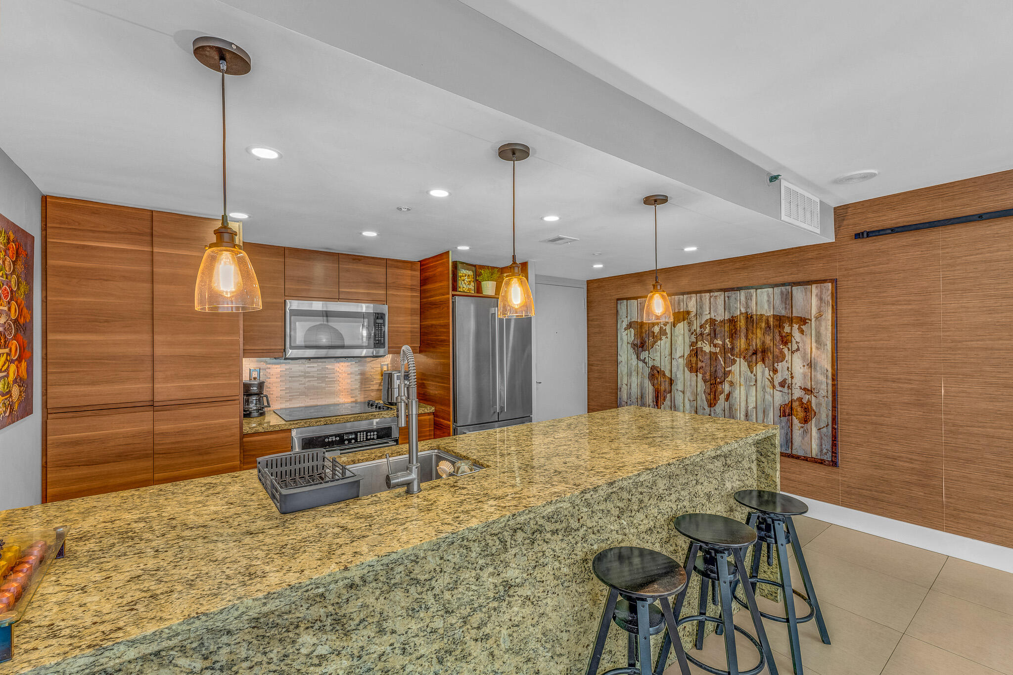 THE GRANDVIEW PALACE CONDO - Residential Lease