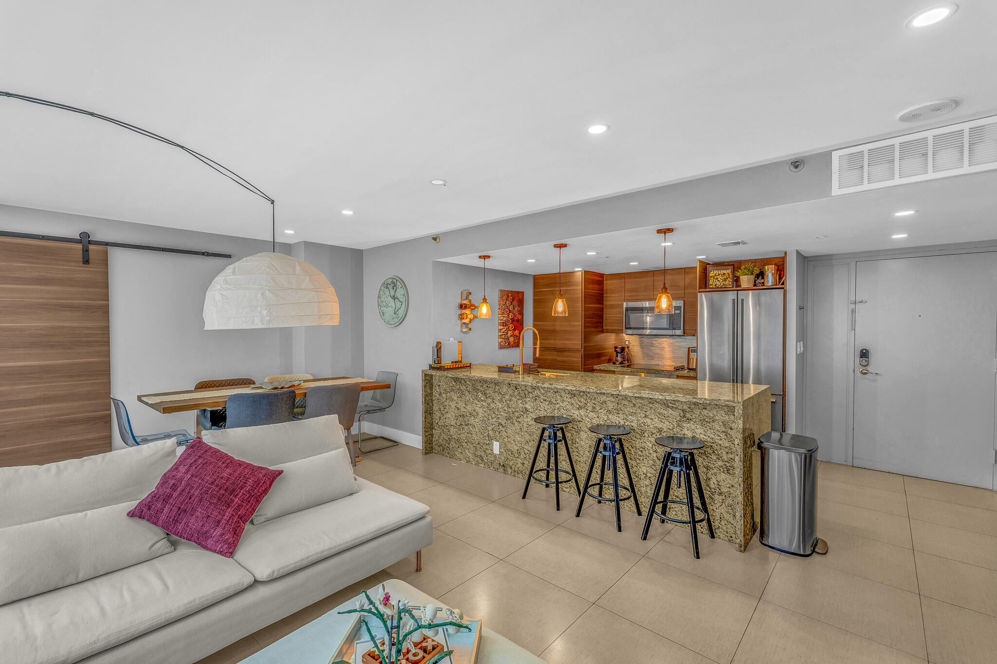 THE GRANDVIEW PALACE CONDO - Residential Lease