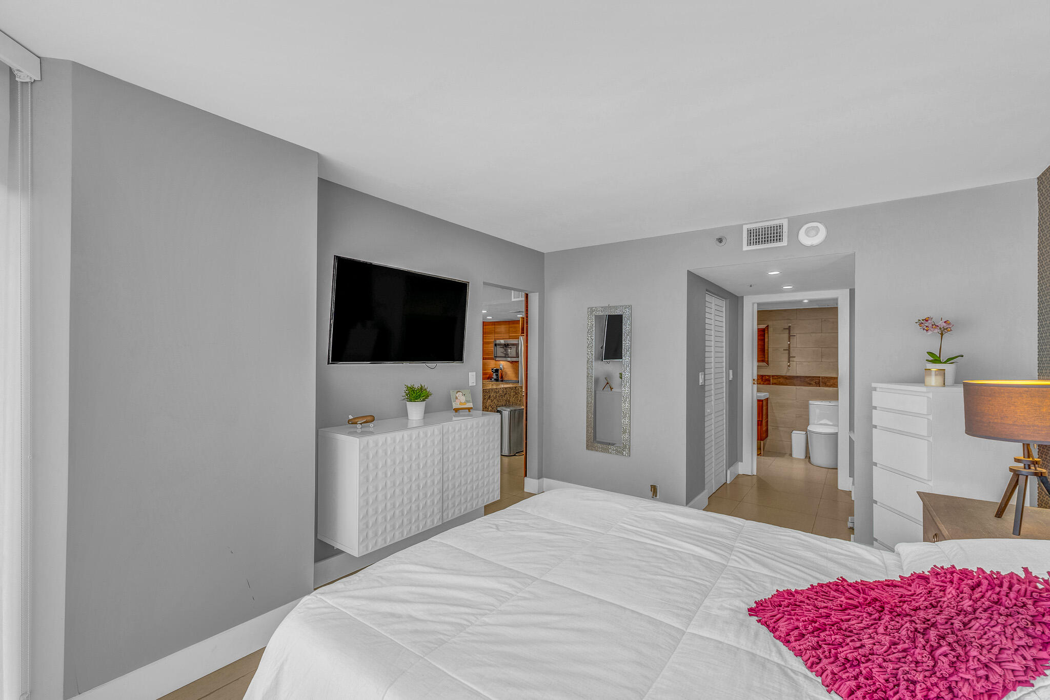 THE GRANDVIEW PALACE CONDO - Residential Lease