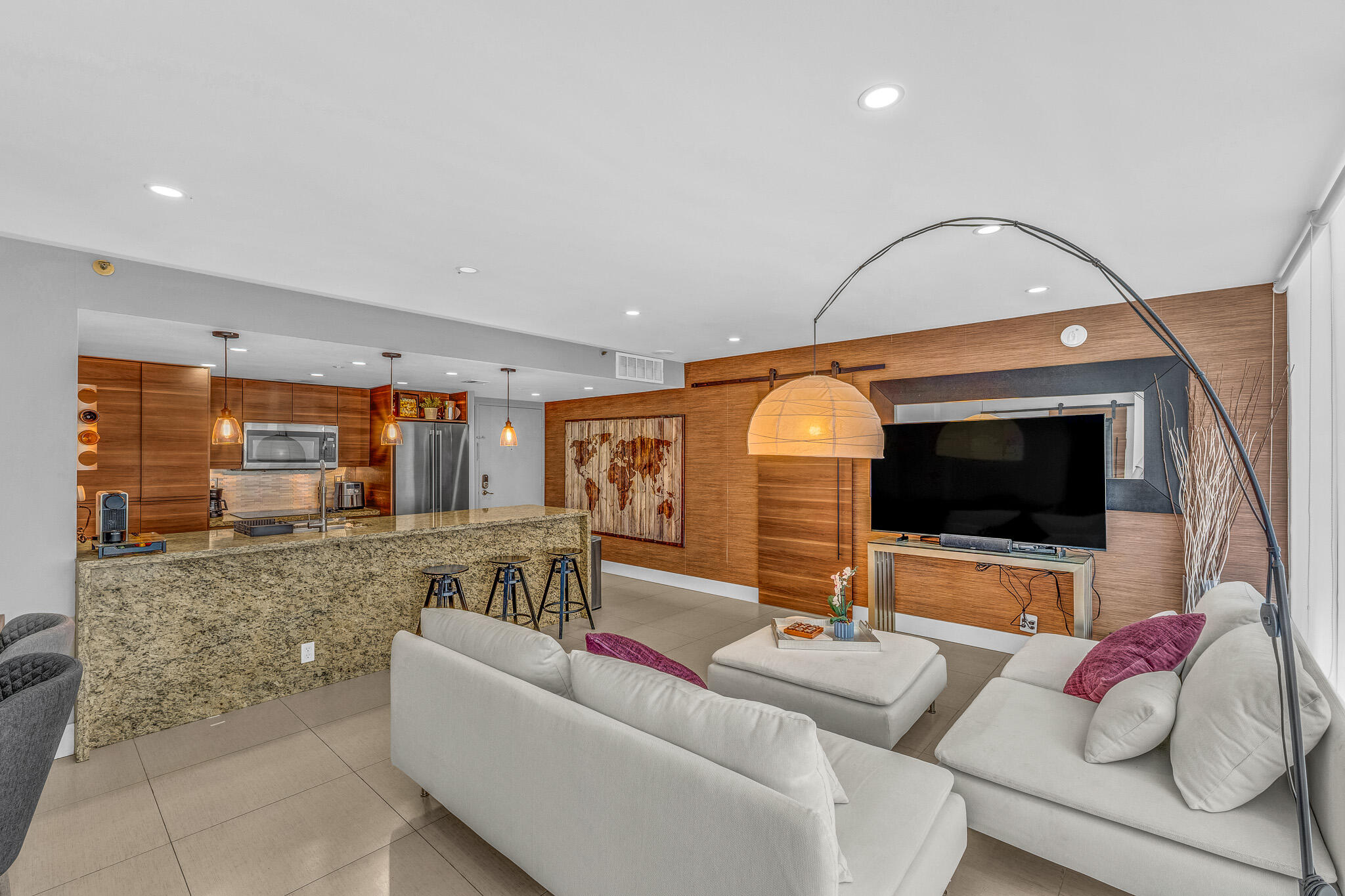 THE GRANDVIEW PALACE CONDO - Residential Lease
