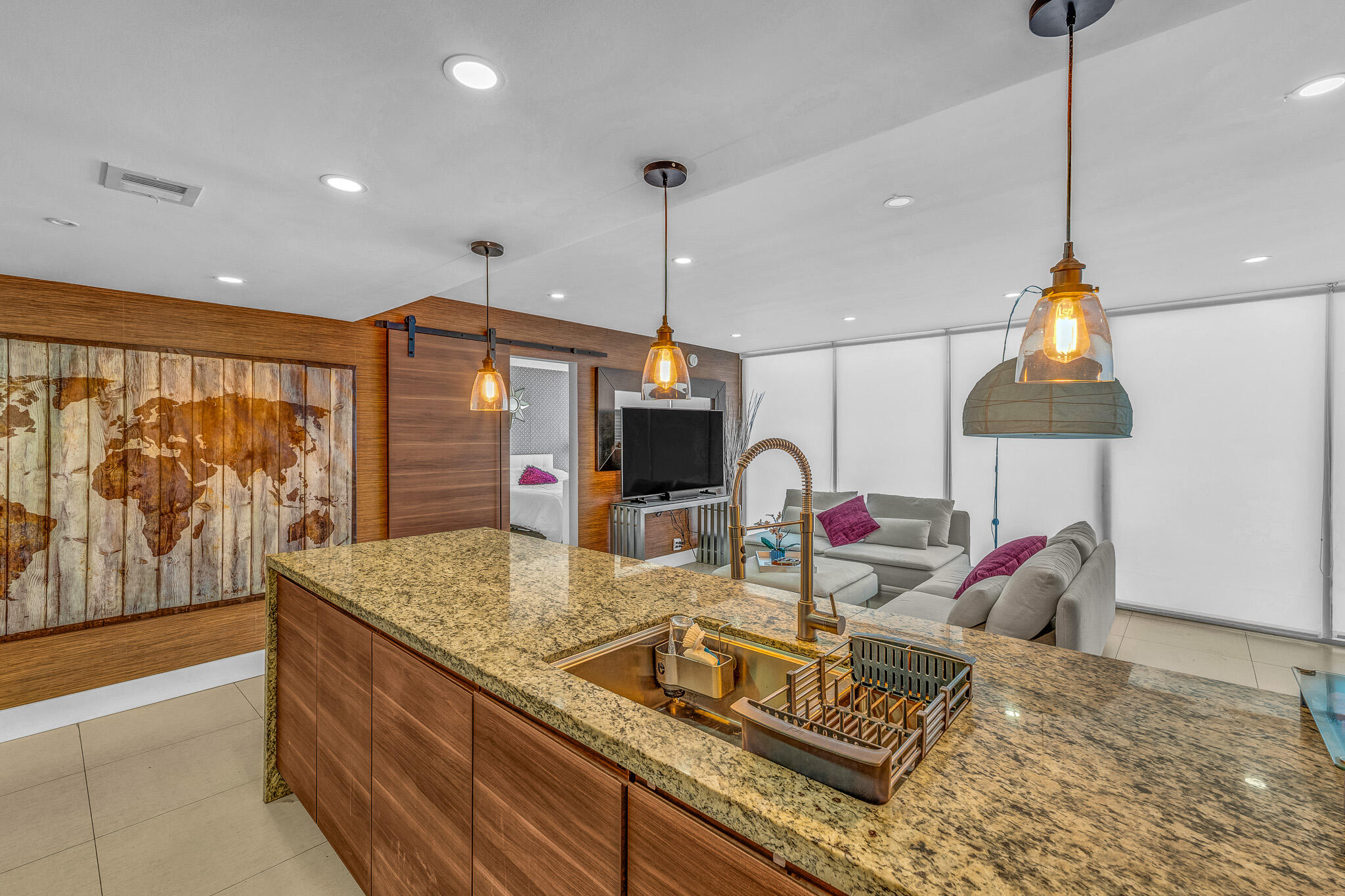 THE GRANDVIEW PALACE CONDO - Residential Lease