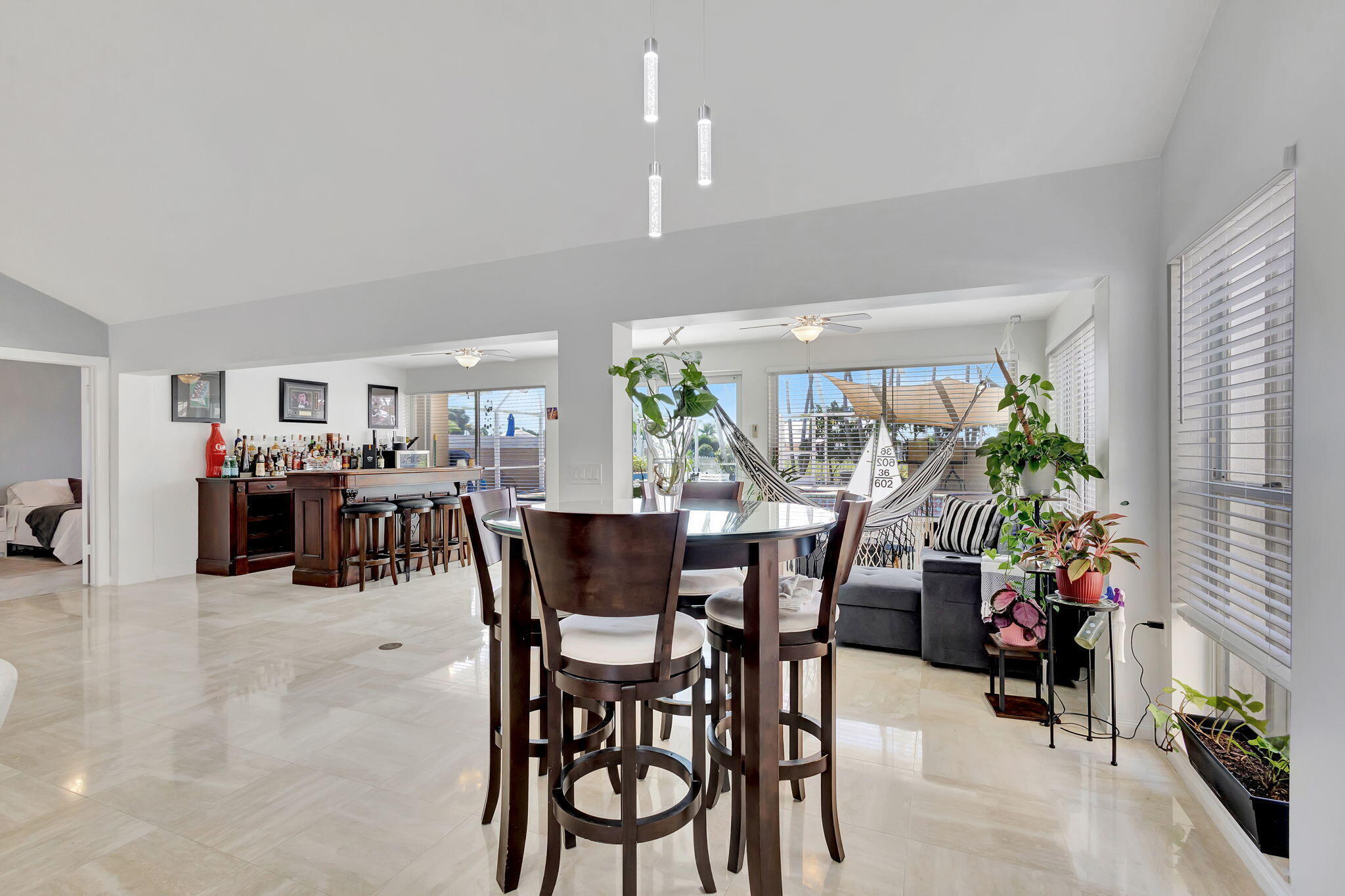 SARATOGA BAY - Residential