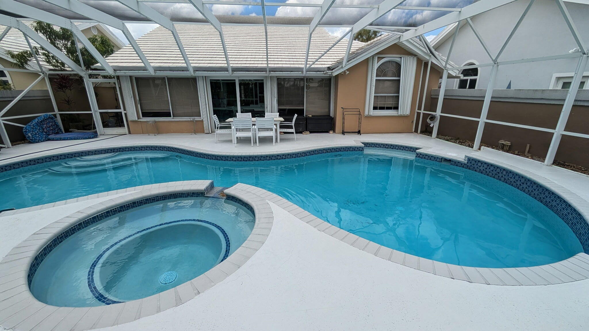 SARATOGA BAY - Residential